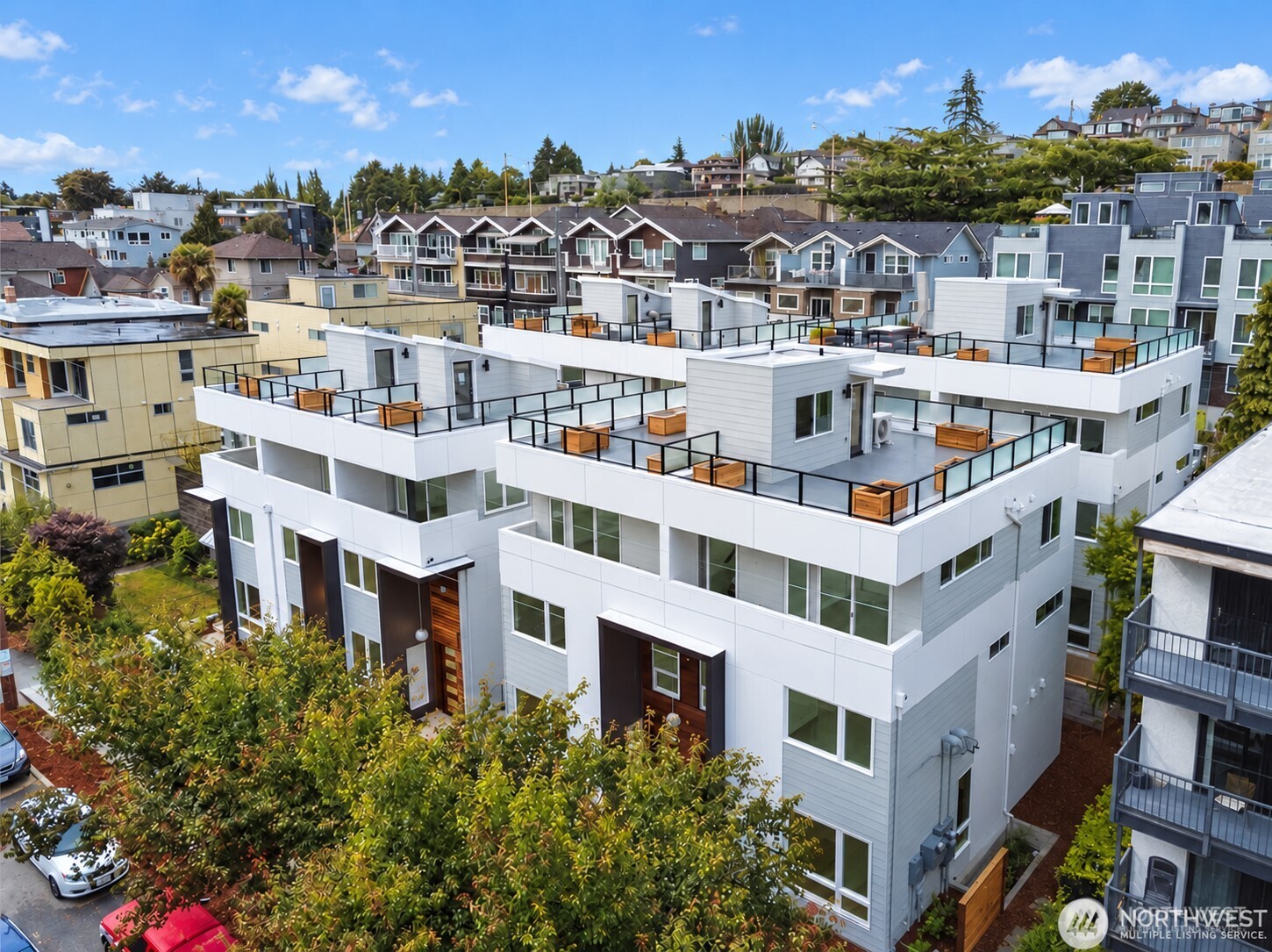 2214 Franklin Ave E Unit: B