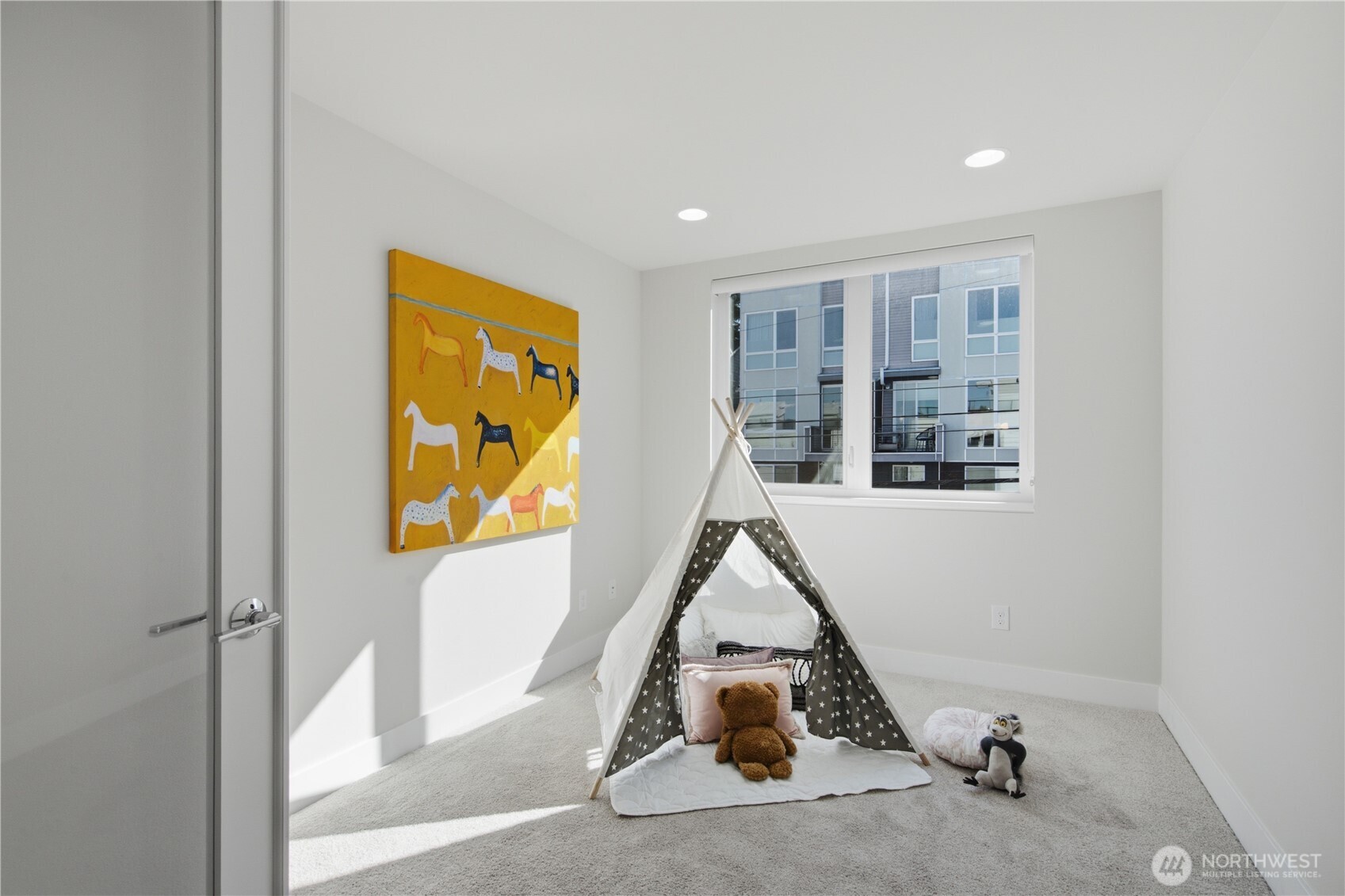 2214 Franklin Ave E Unit: B