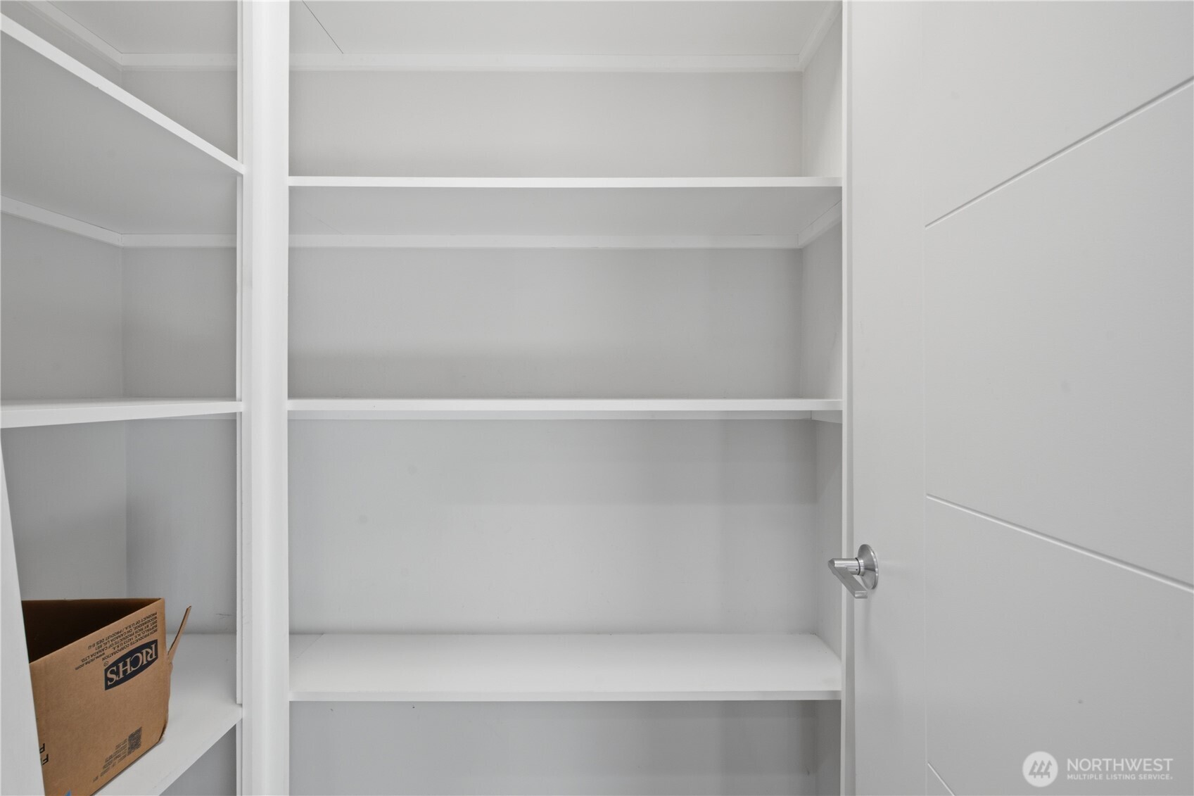2214 Franklin Ave E Unit: B