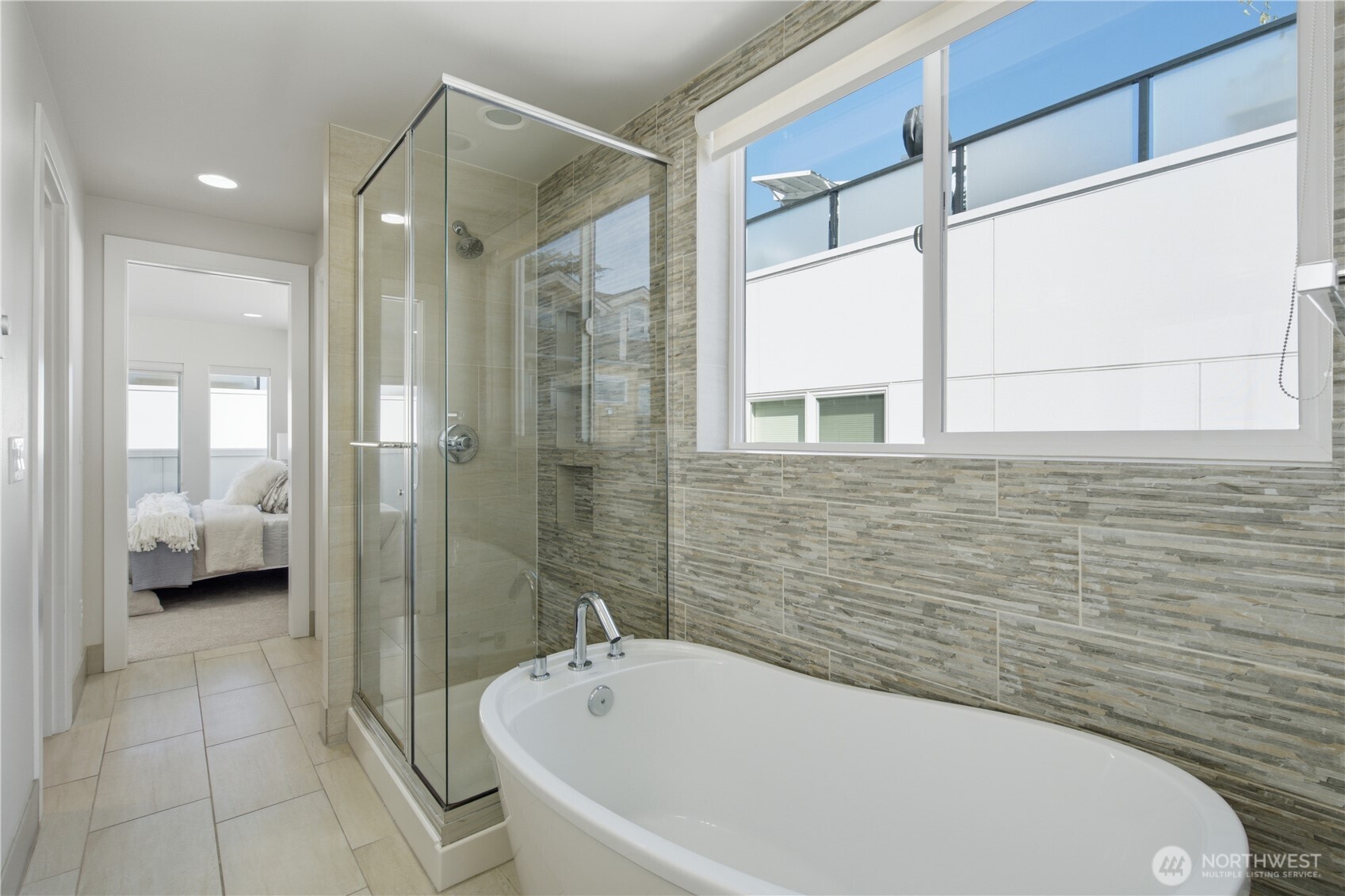 2214 Franklin Ave E Unit: B