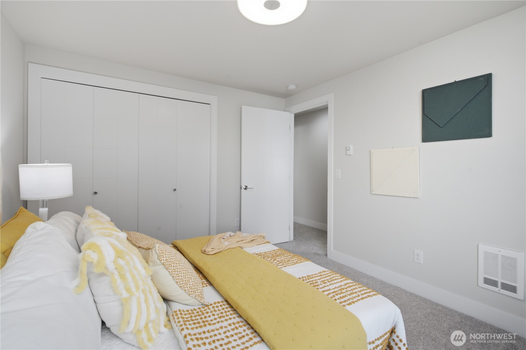 2214 Franklin Ave E Unit: B