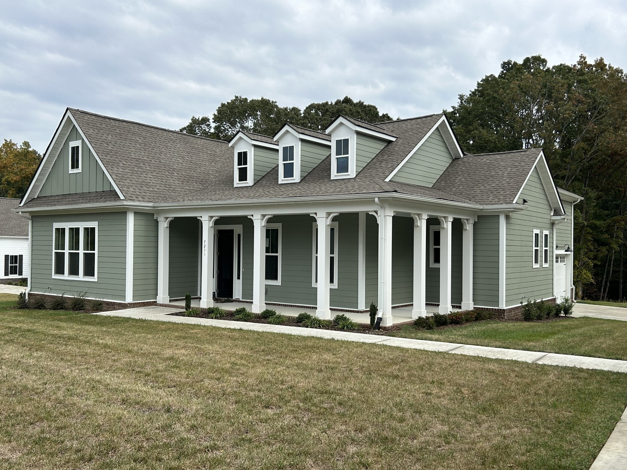 7211 Lake Road