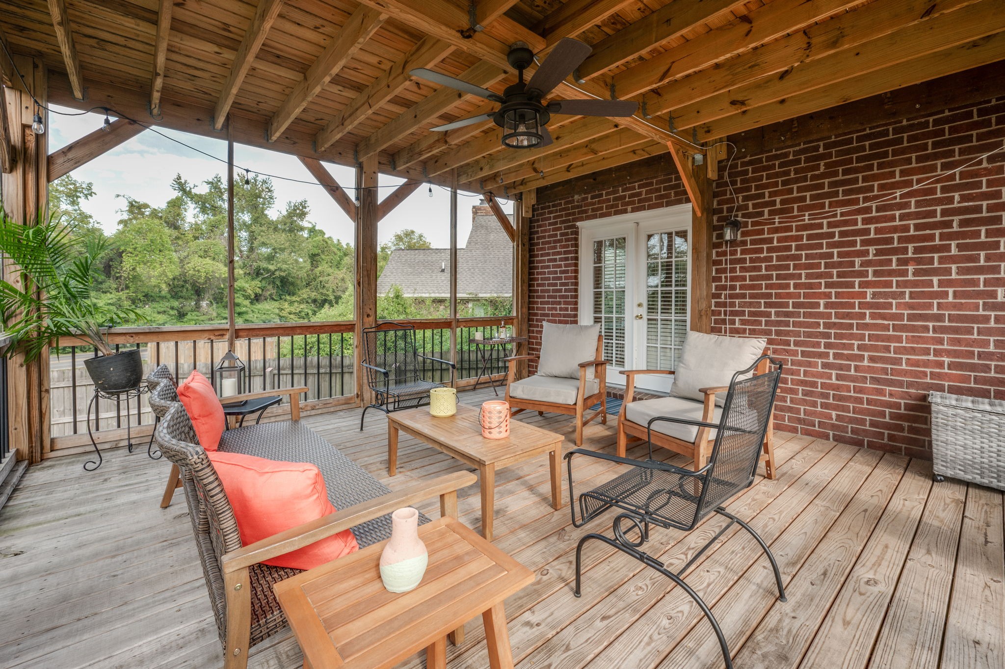 406 N Cameron Ct