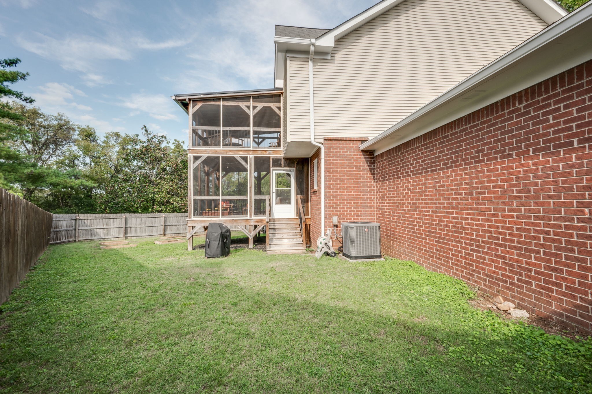 406 N Cameron Ct