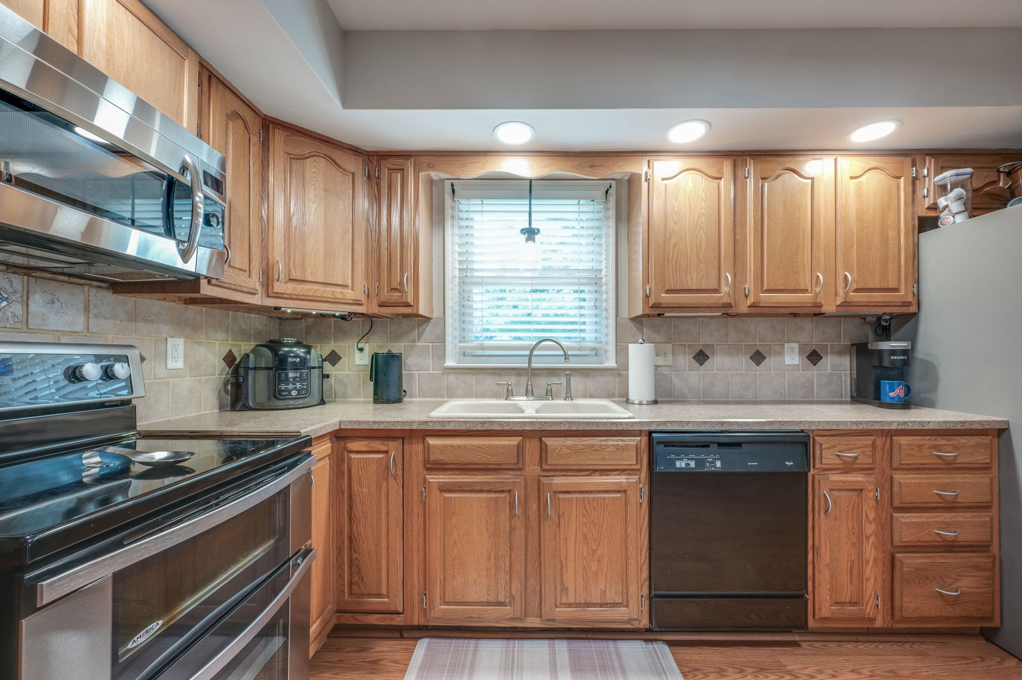 406 N Cameron Ct