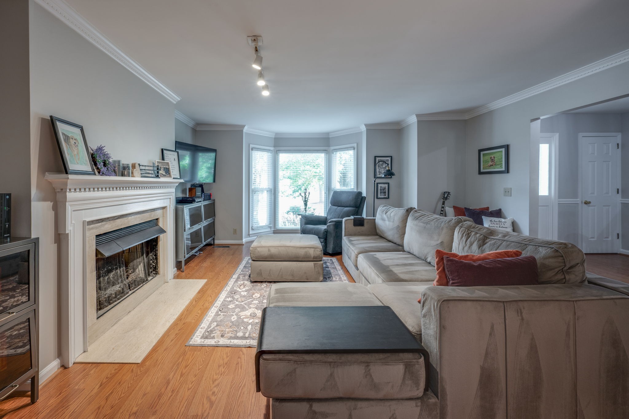 406 N Cameron Ct