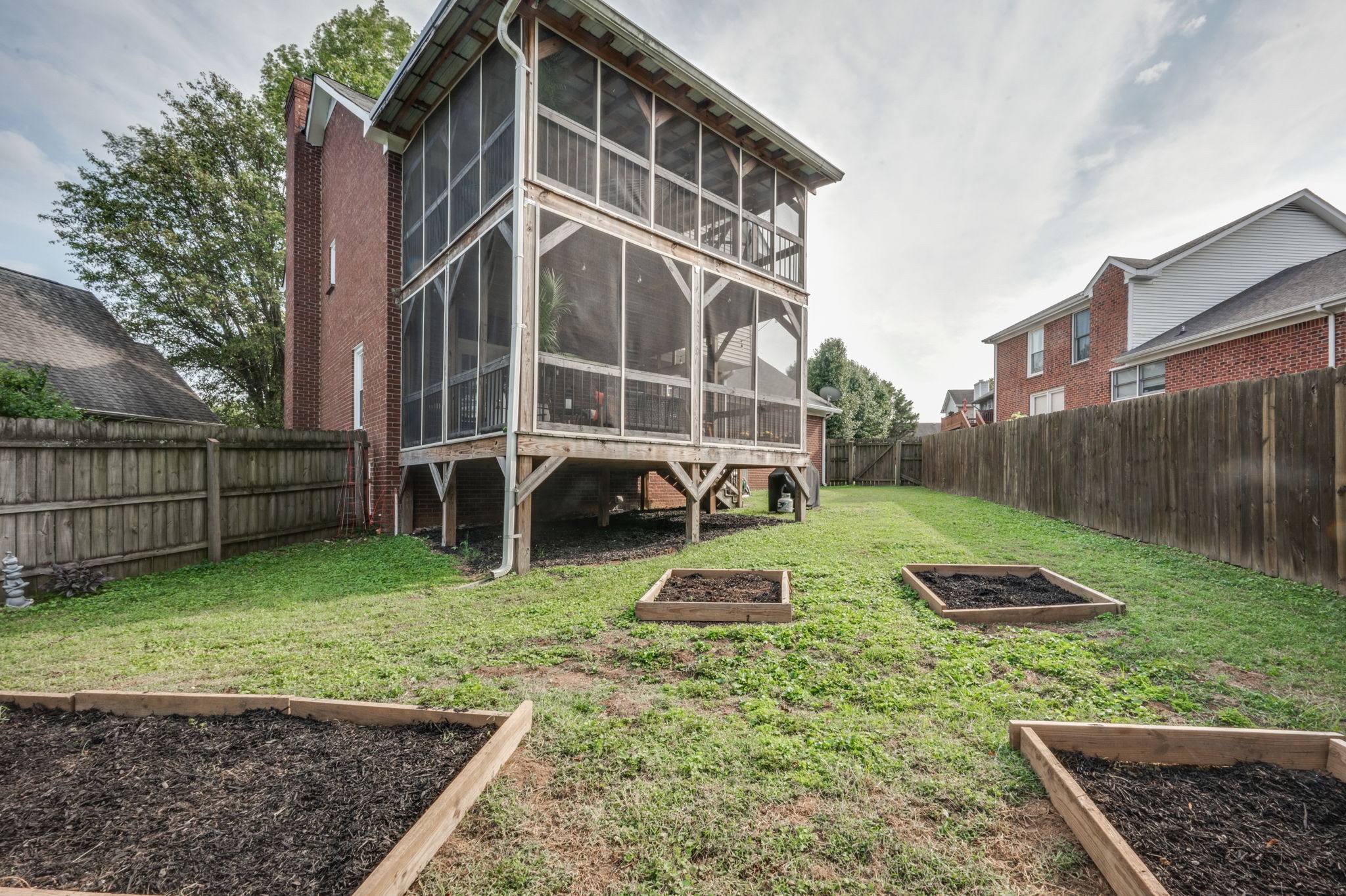 406 N Cameron Ct