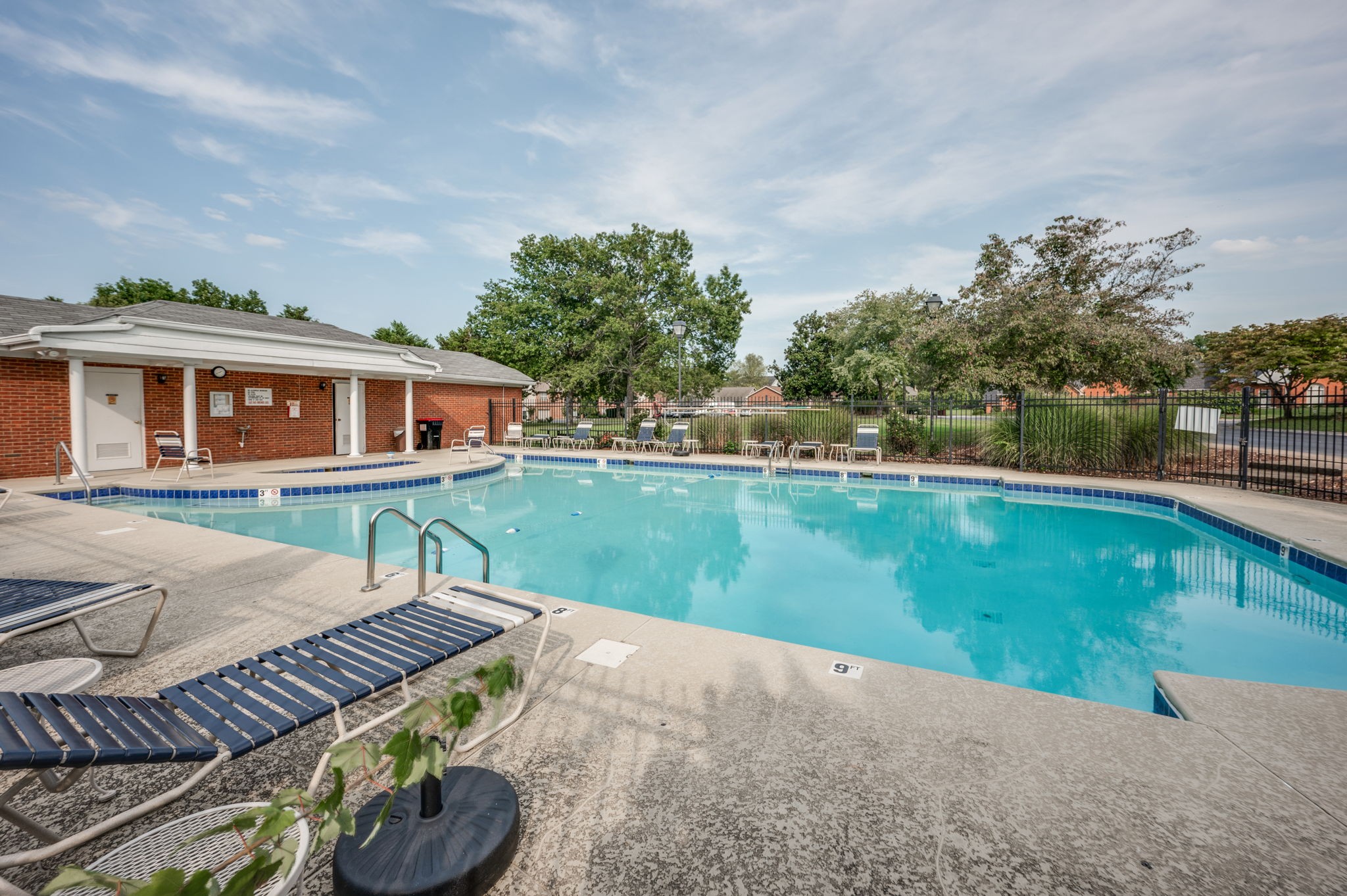 406 N Cameron Ct