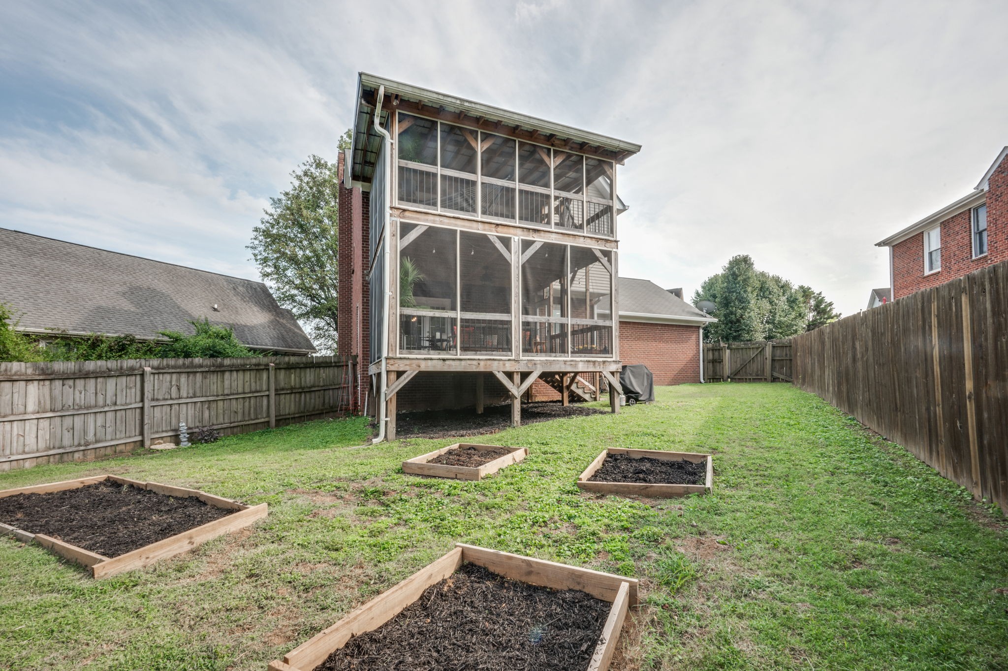 406 N Cameron Ct