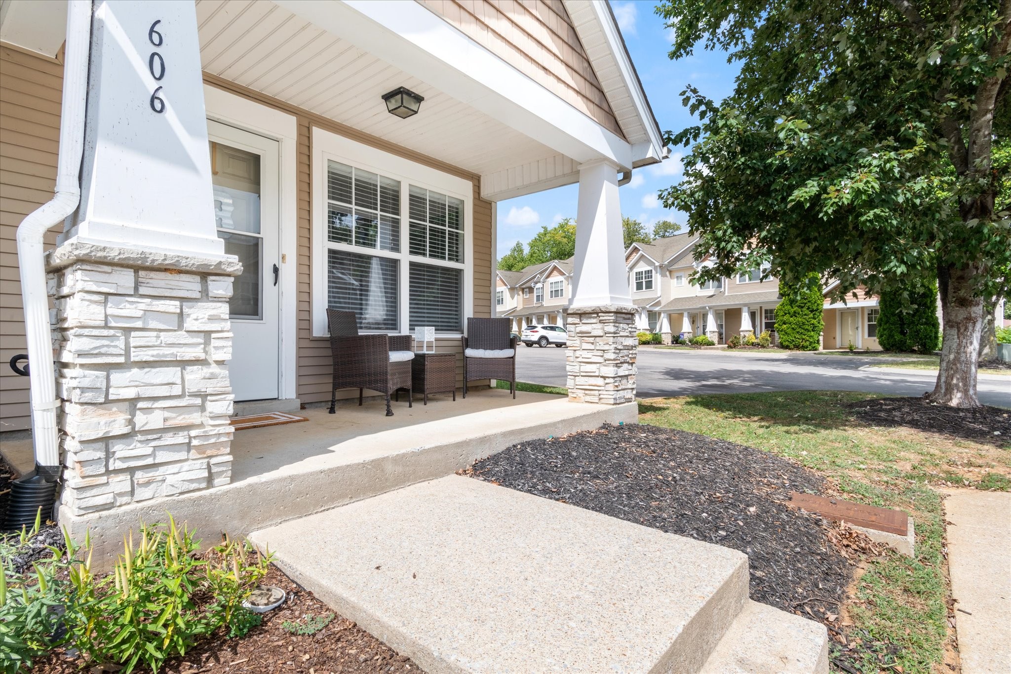 3535 Bell Rd, S Unit: 606