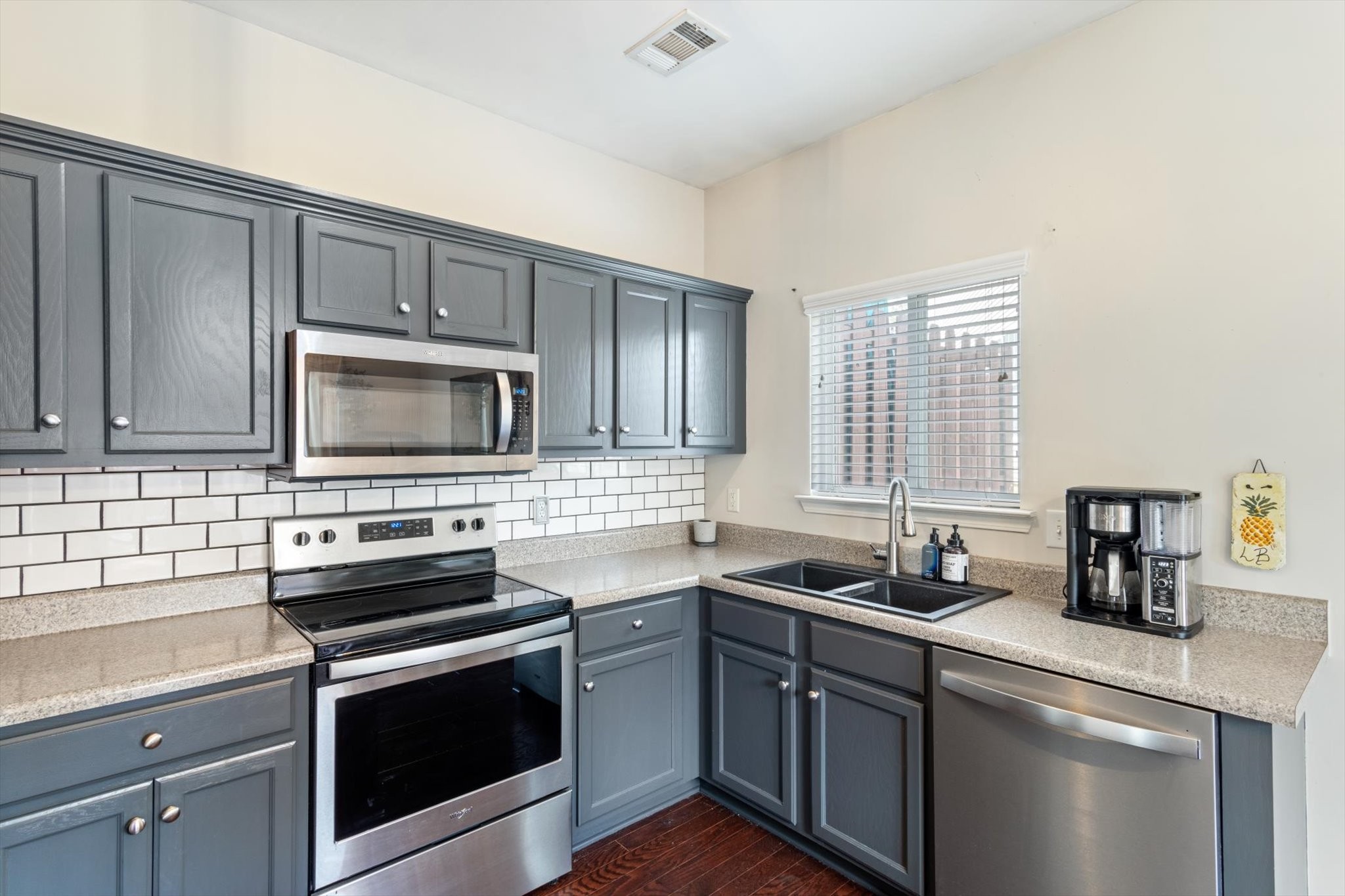 3535 Bell Rd, S Unit: 606