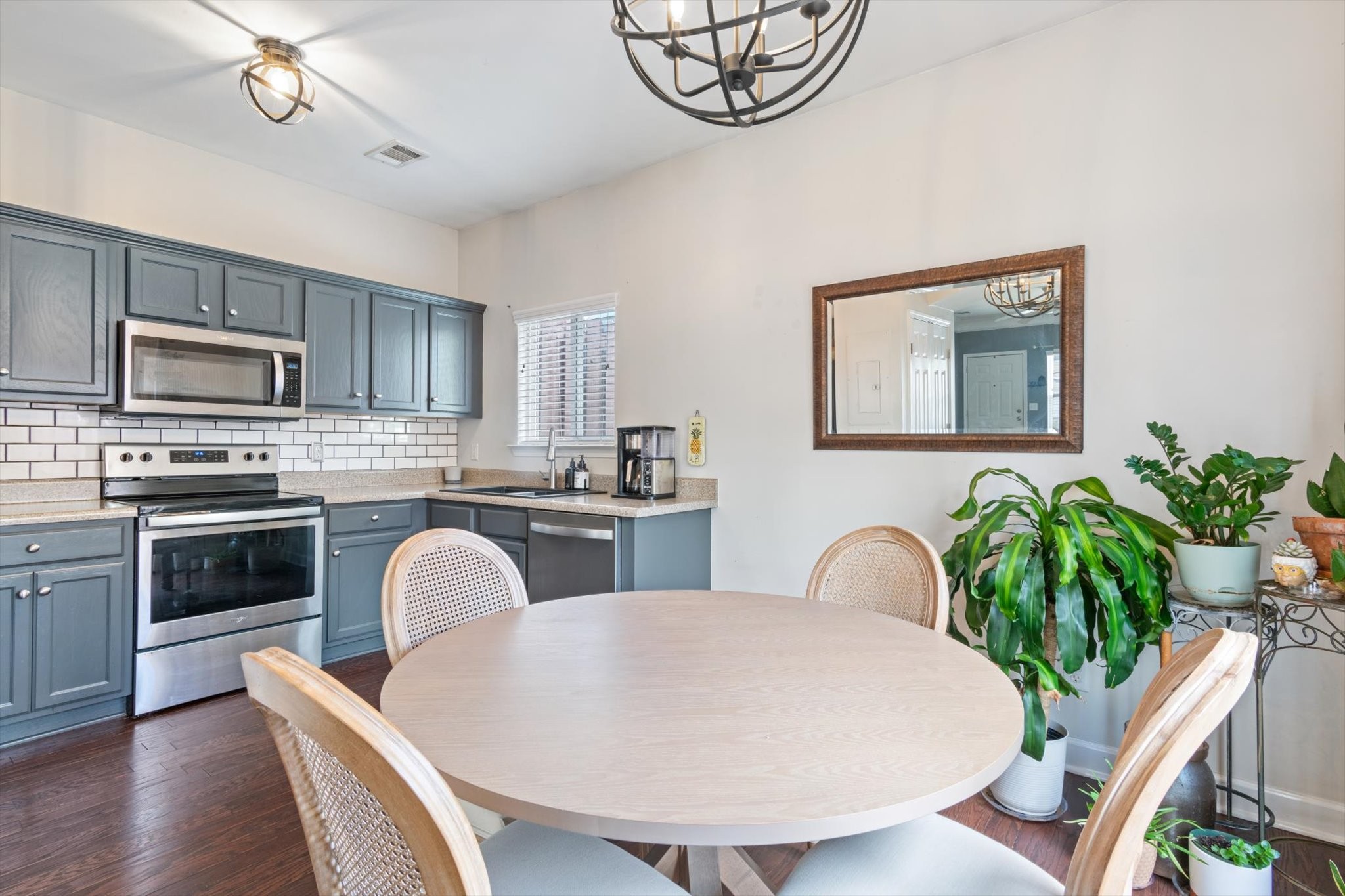 3535 Bell Rd, S Unit: 606