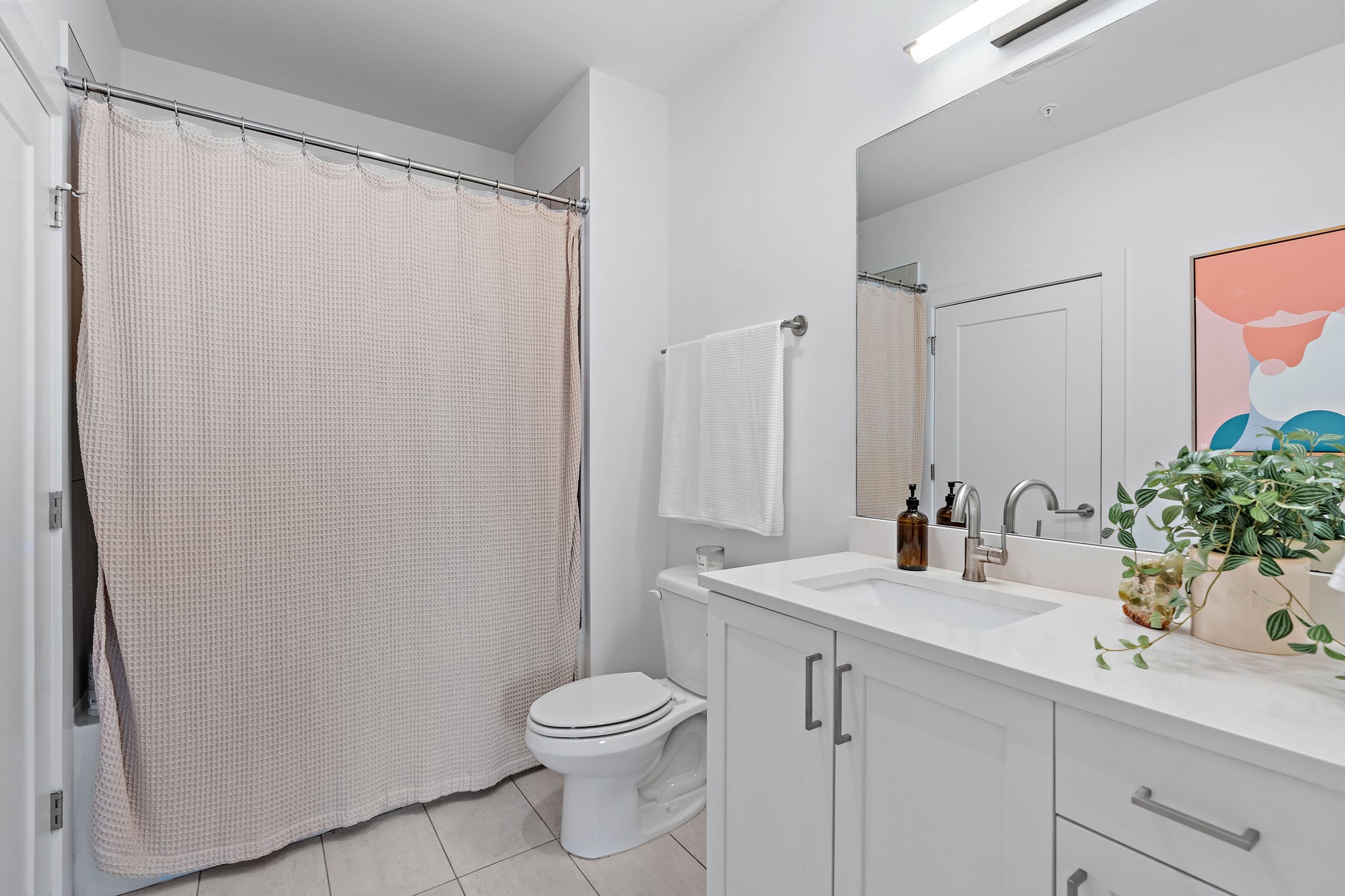 1041 E Trinity Ln Unit: 312