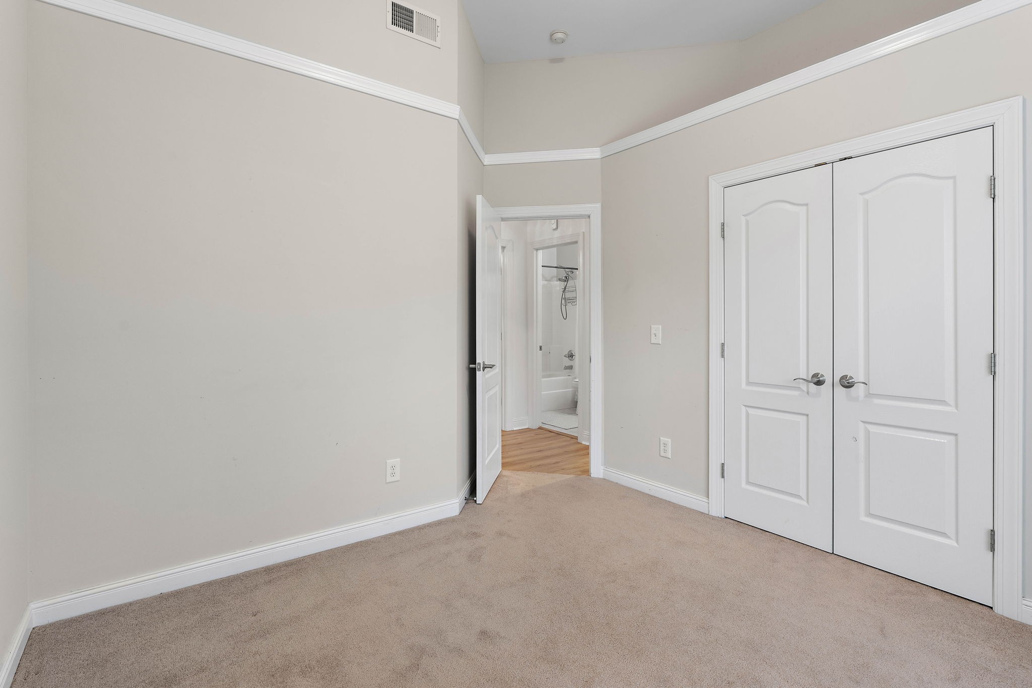 313 Red Feather Ln