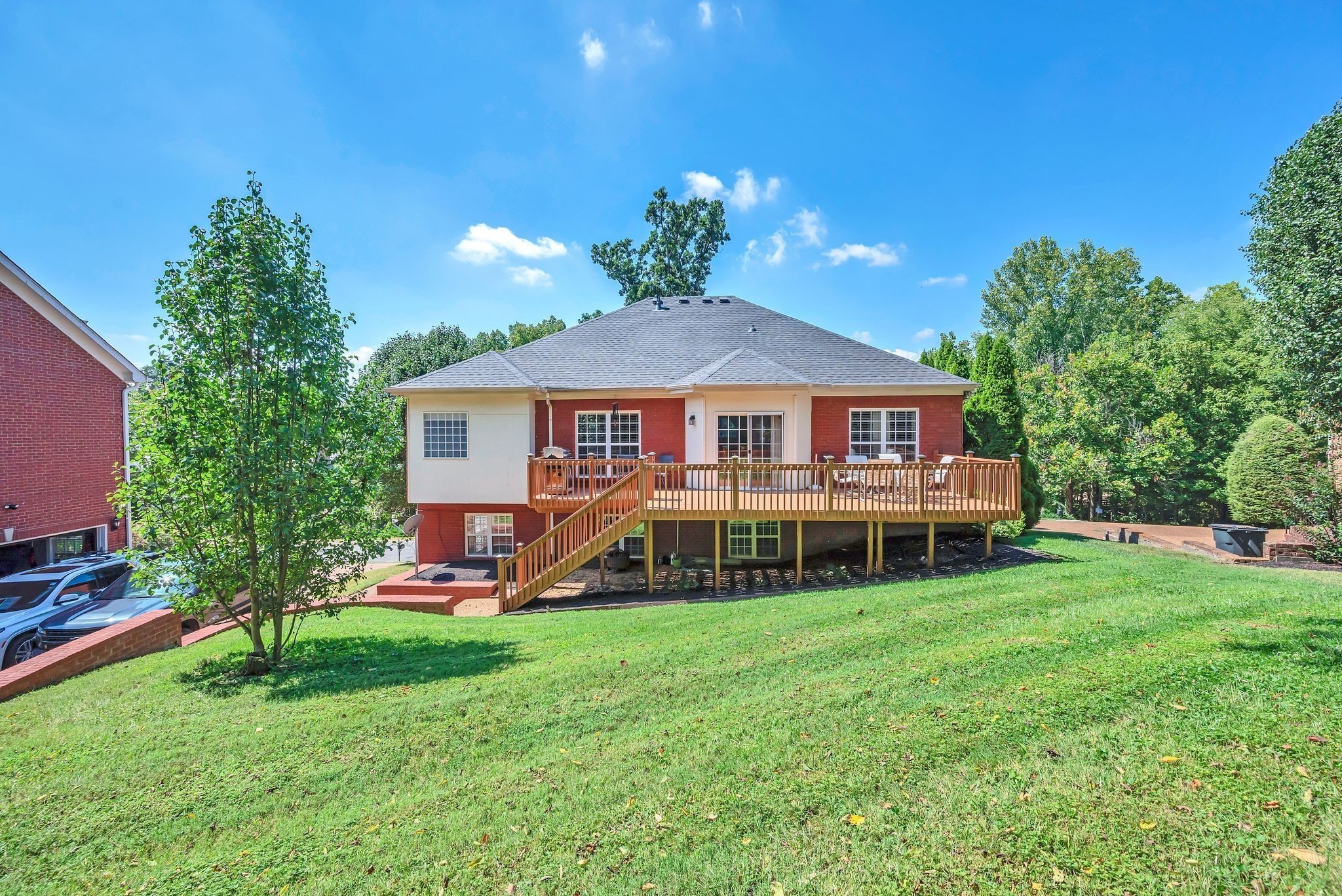 313 Red Feather Ln