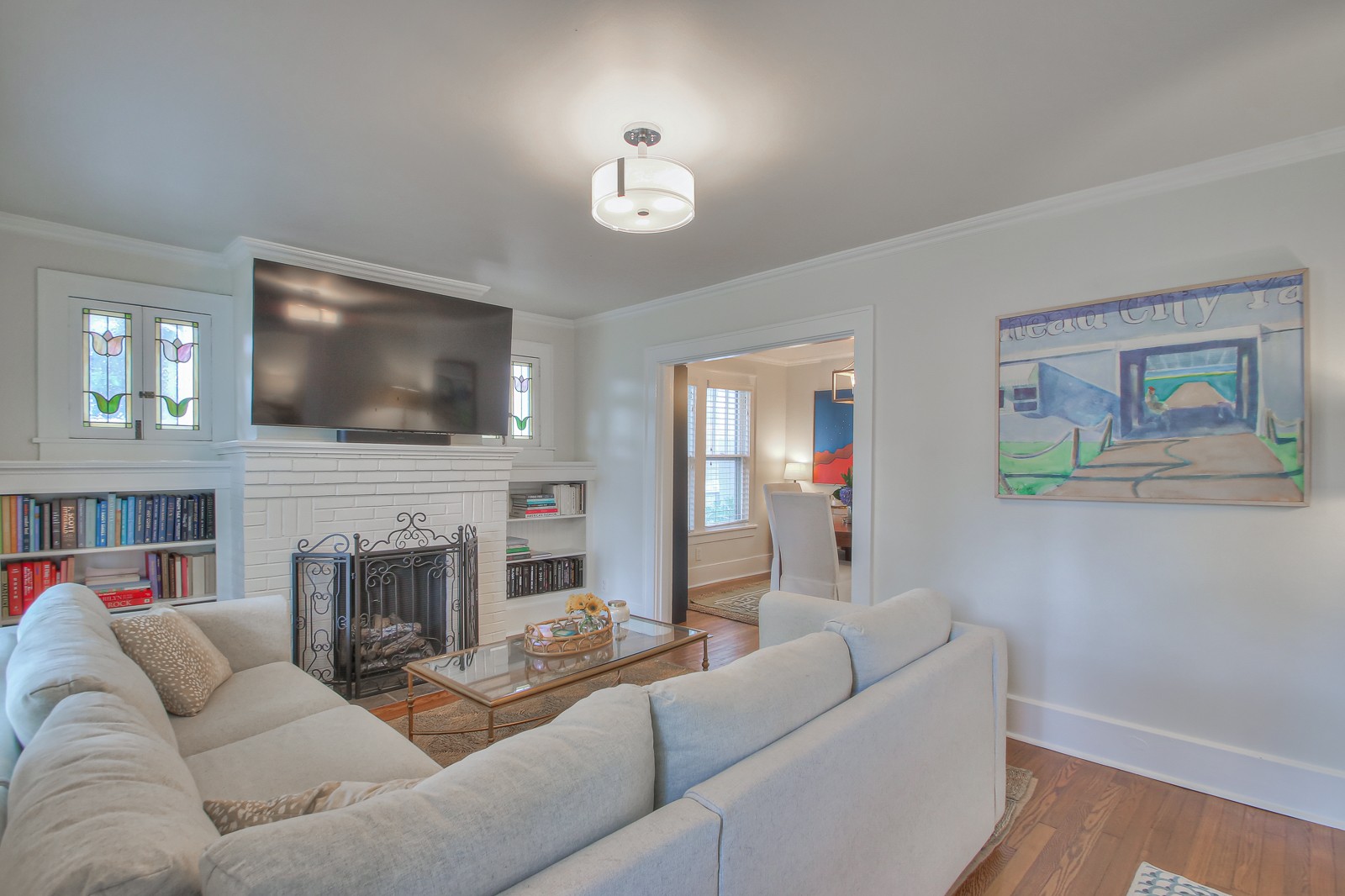 1121 Stratford Ave