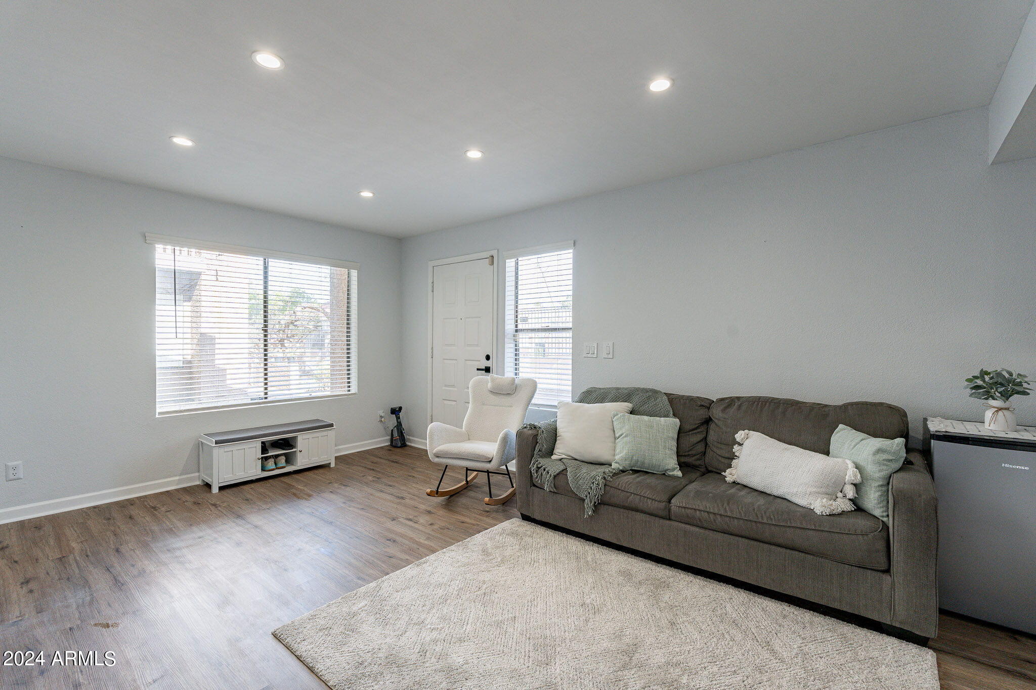 2837 E TRACY Lane # 1