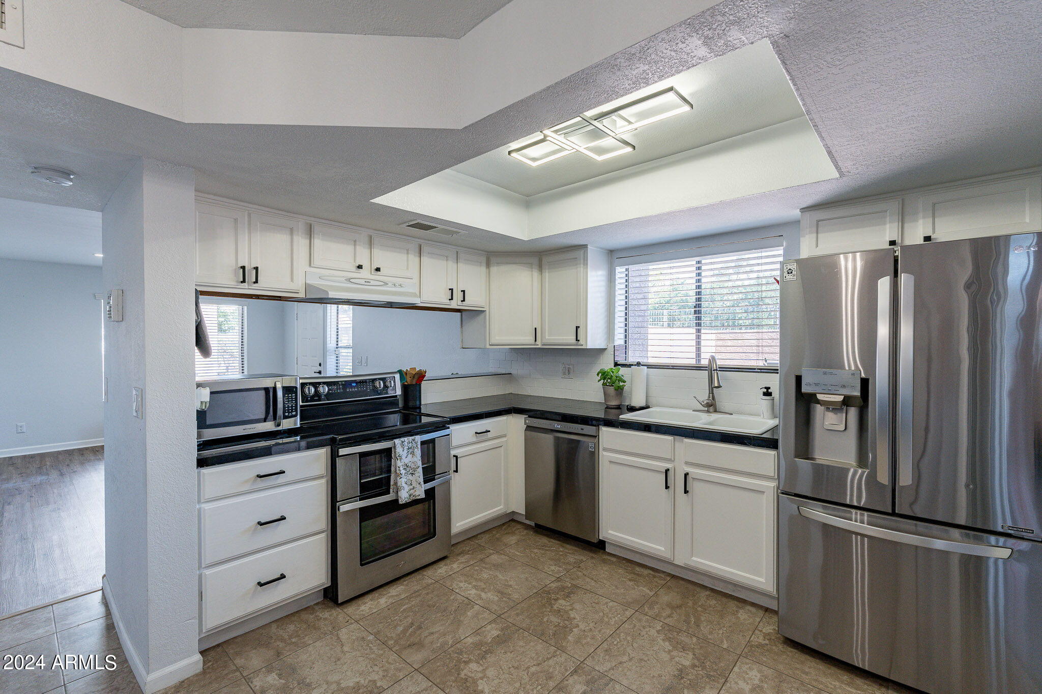 2837 E TRACY Lane # 1