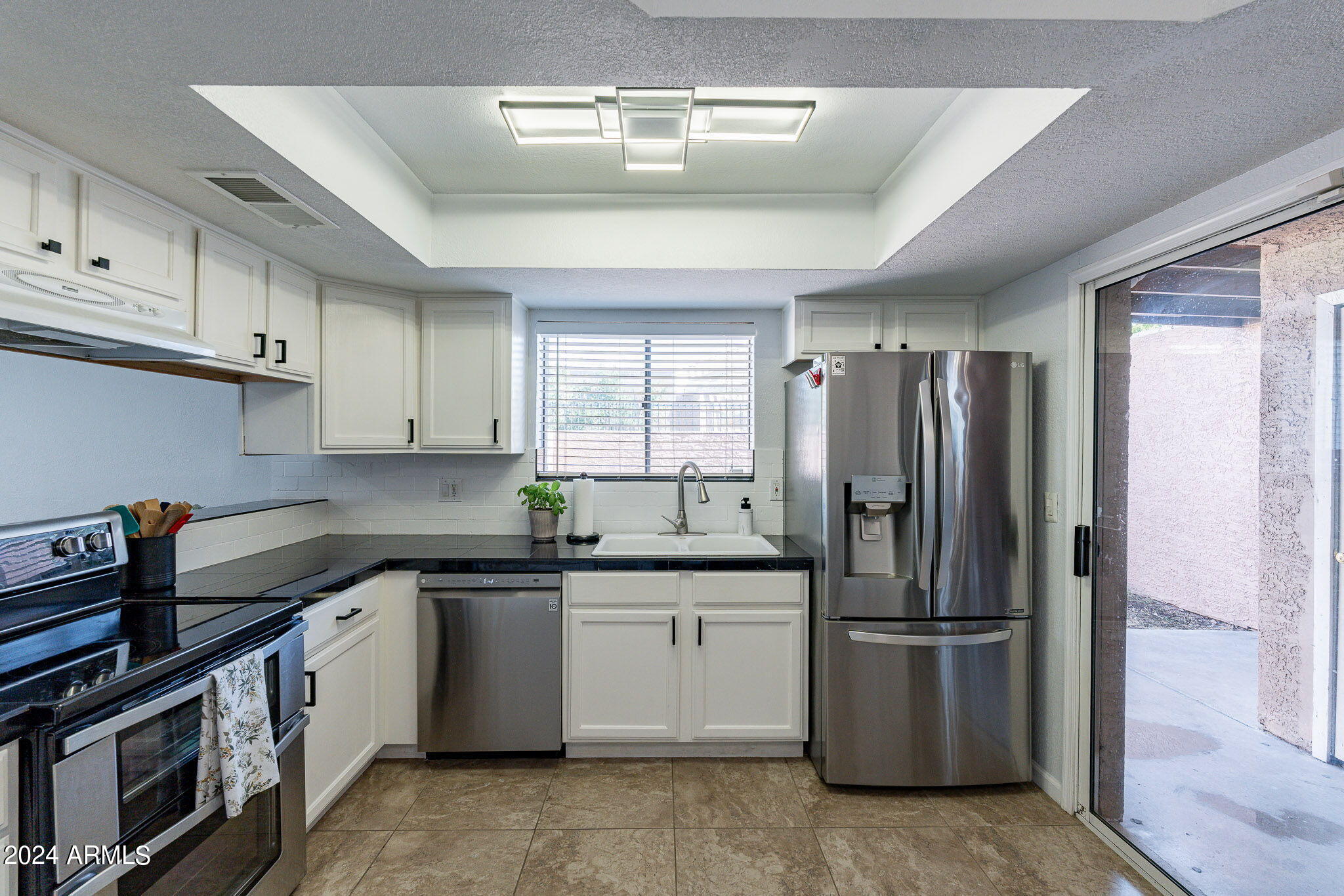 2837 E TRACY Lane # 1