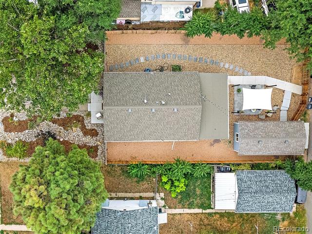 735 Perry Street