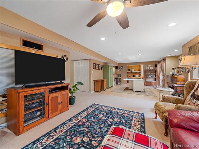 6523 Shannon Trail
