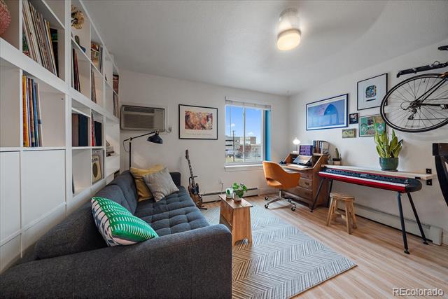 1833 N Williams Street Unit: 404