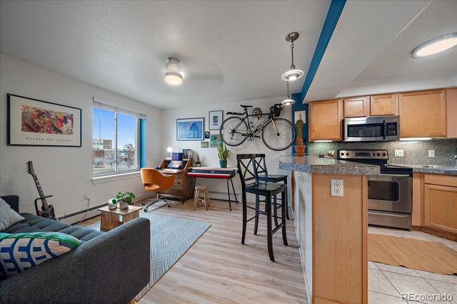 1833 N Williams Street Unit: 404