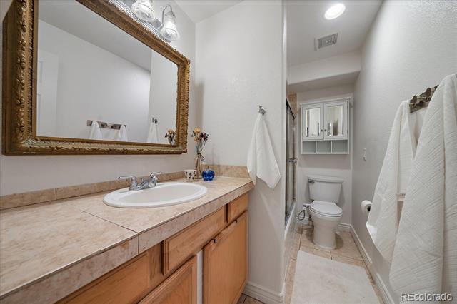 1833 N Williams Street Unit: 404