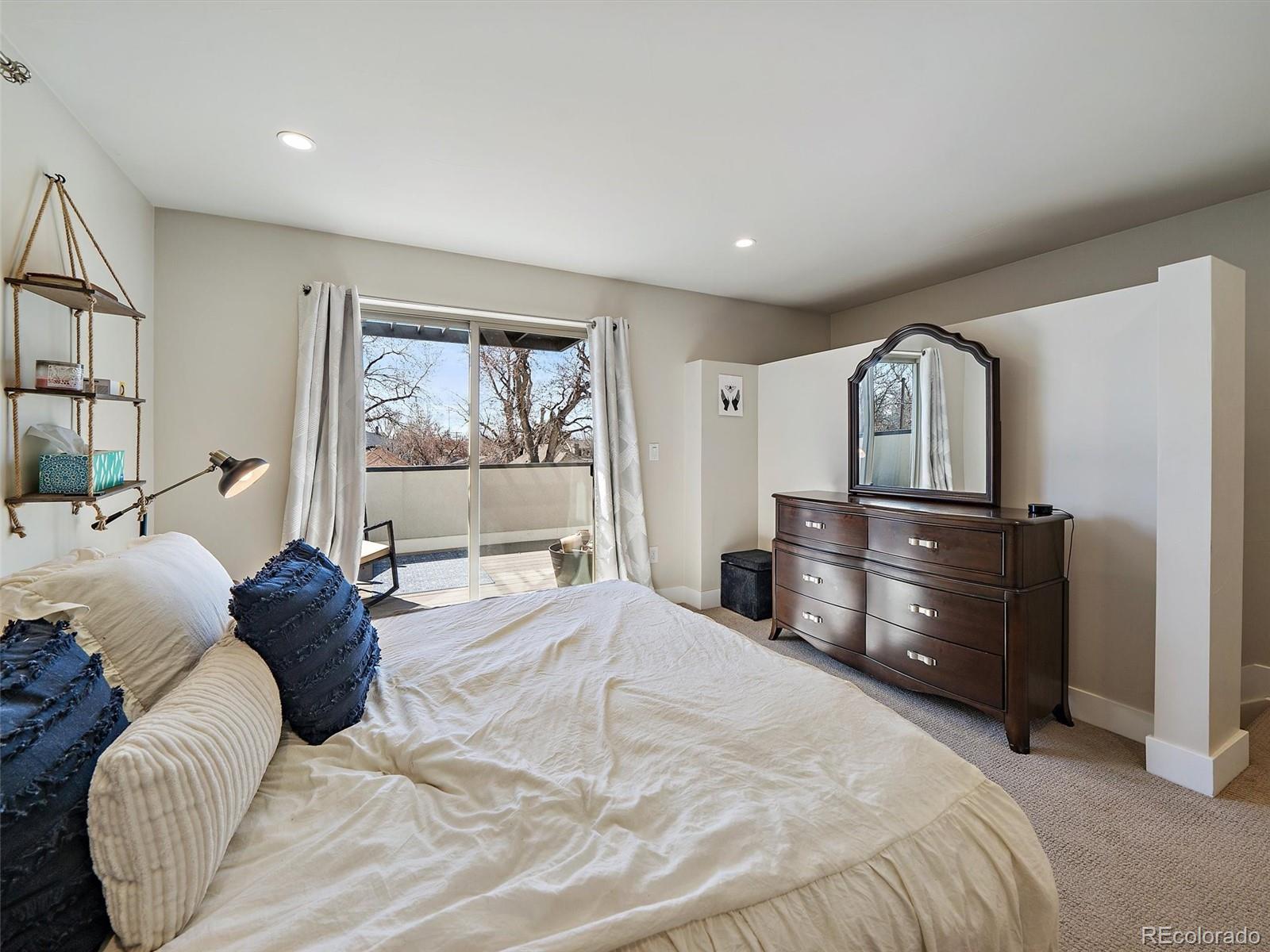 3875 E 4th Avenue Unit: 2