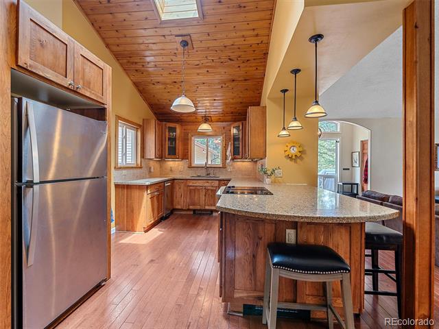 7585 Native Dancer Trail