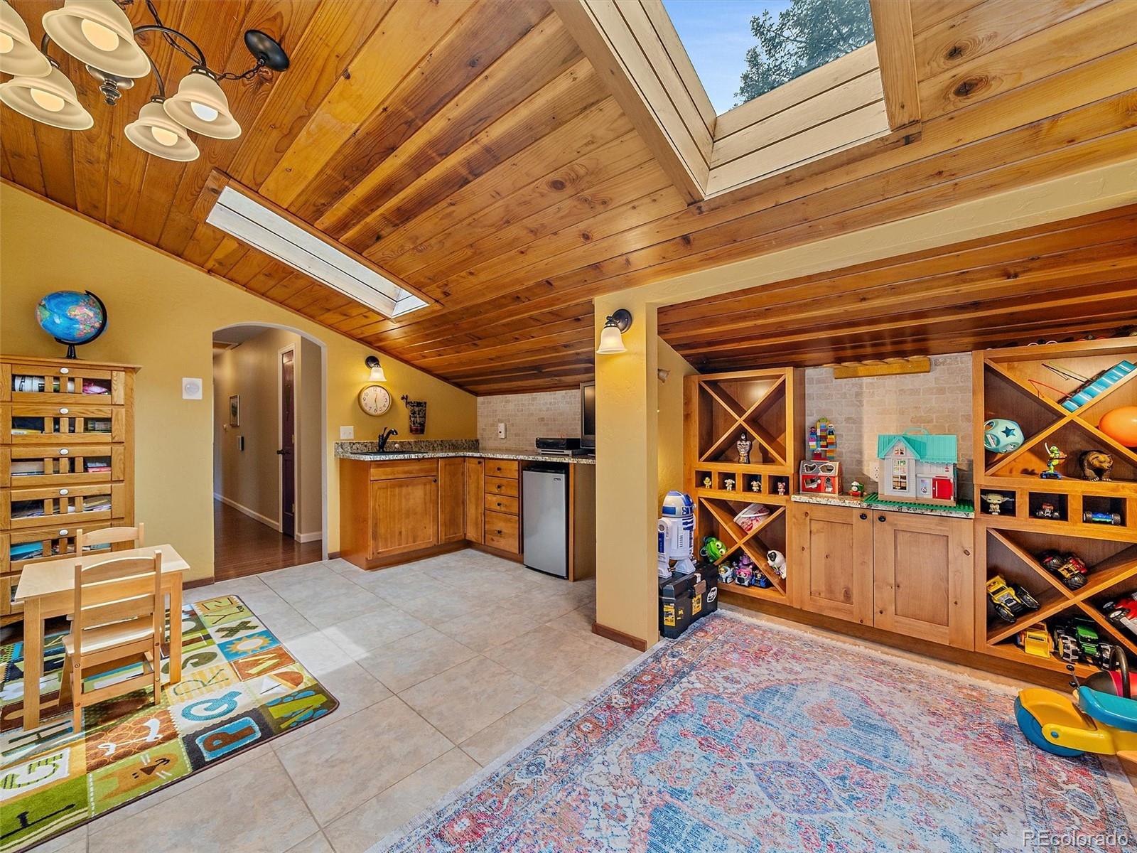 7585 Native Dancer Trail
