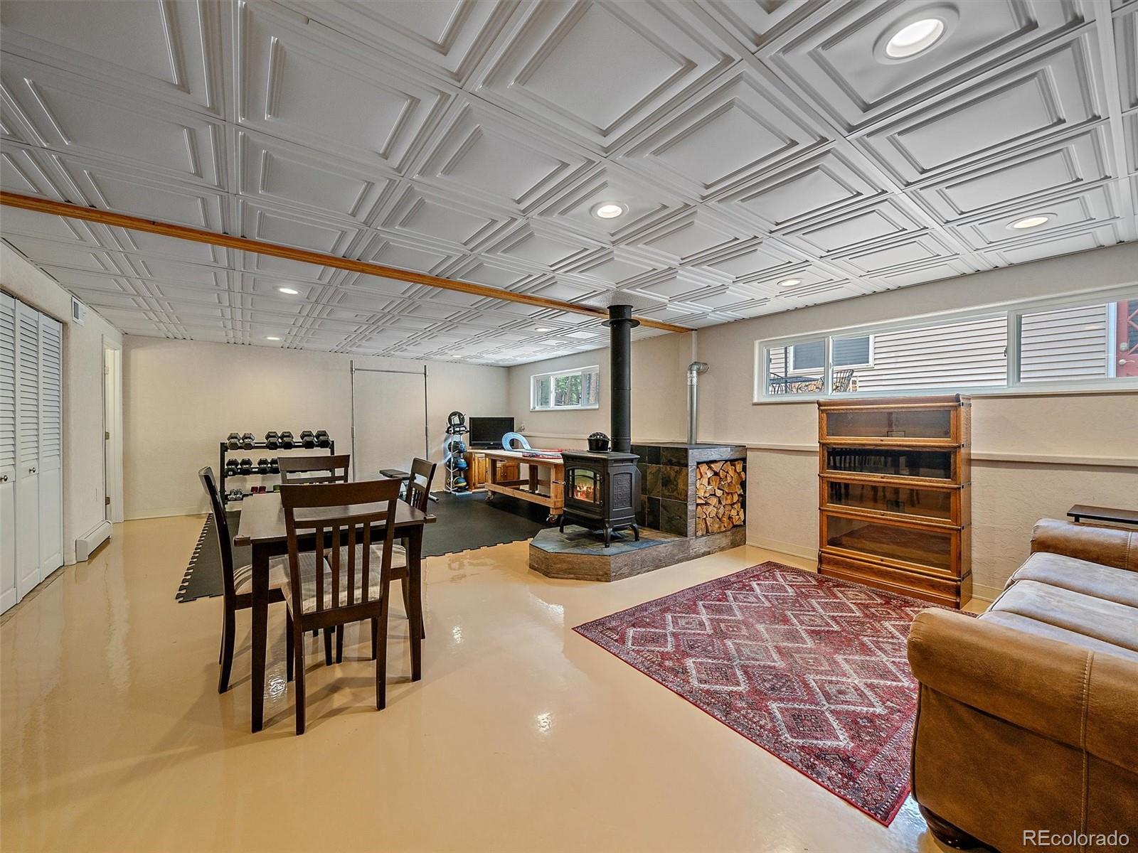 7585 Native Dancer Trail