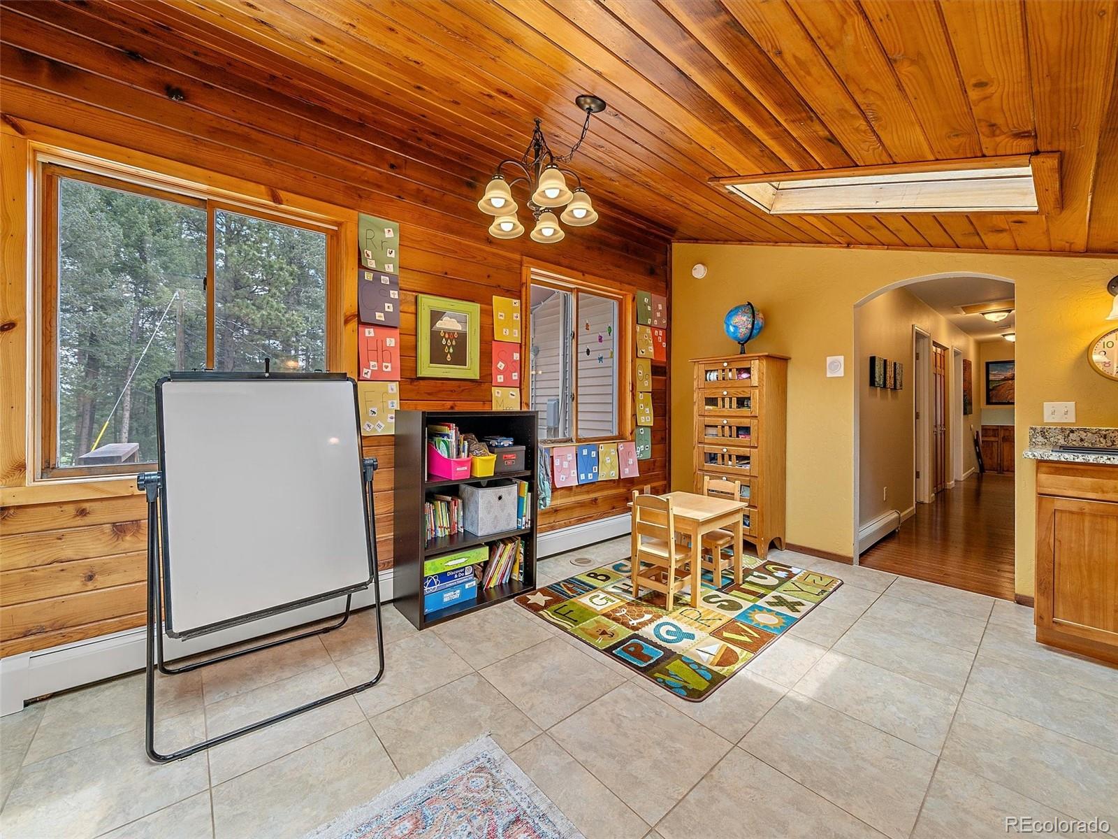 7585 Native Dancer Trail