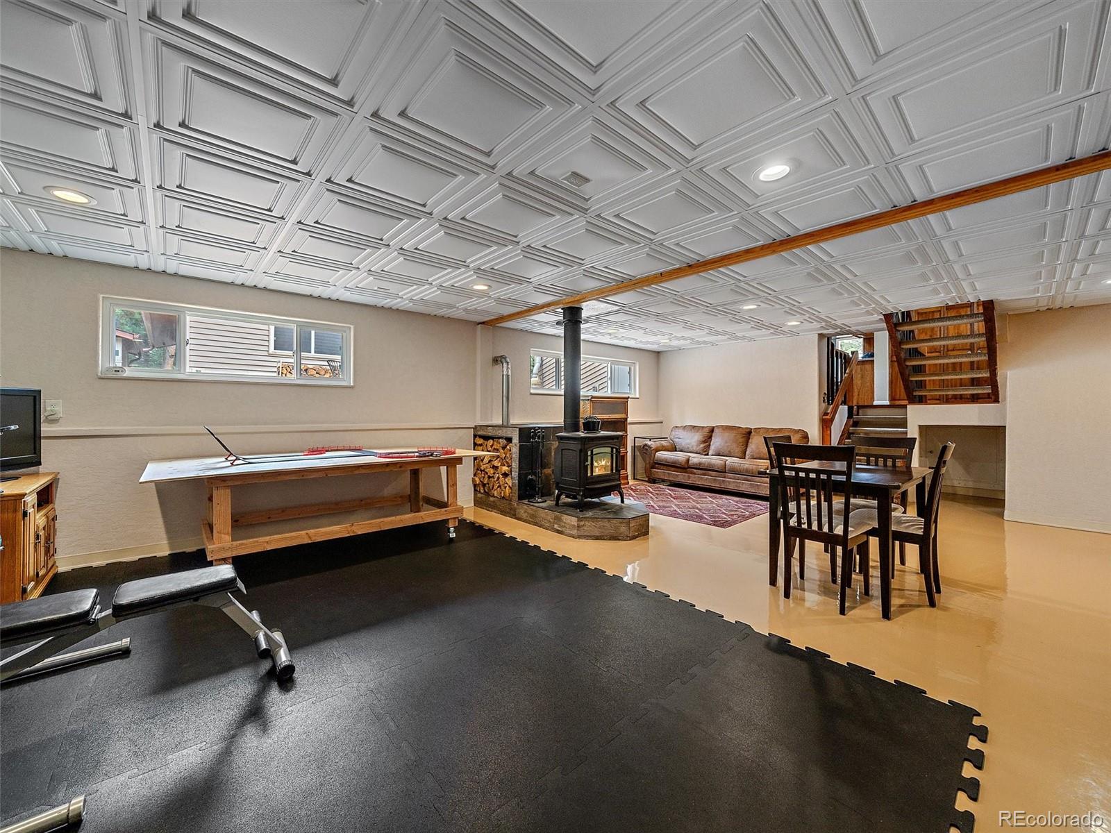 7585 Native Dancer Trail