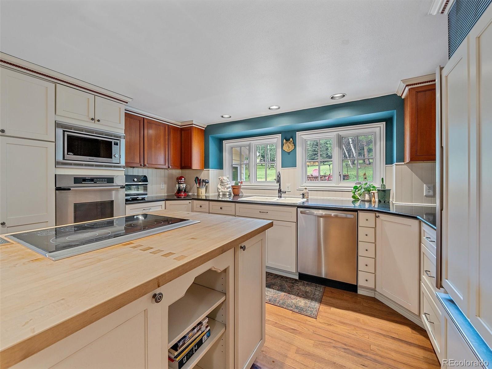 10405 Shadow Brook Drive