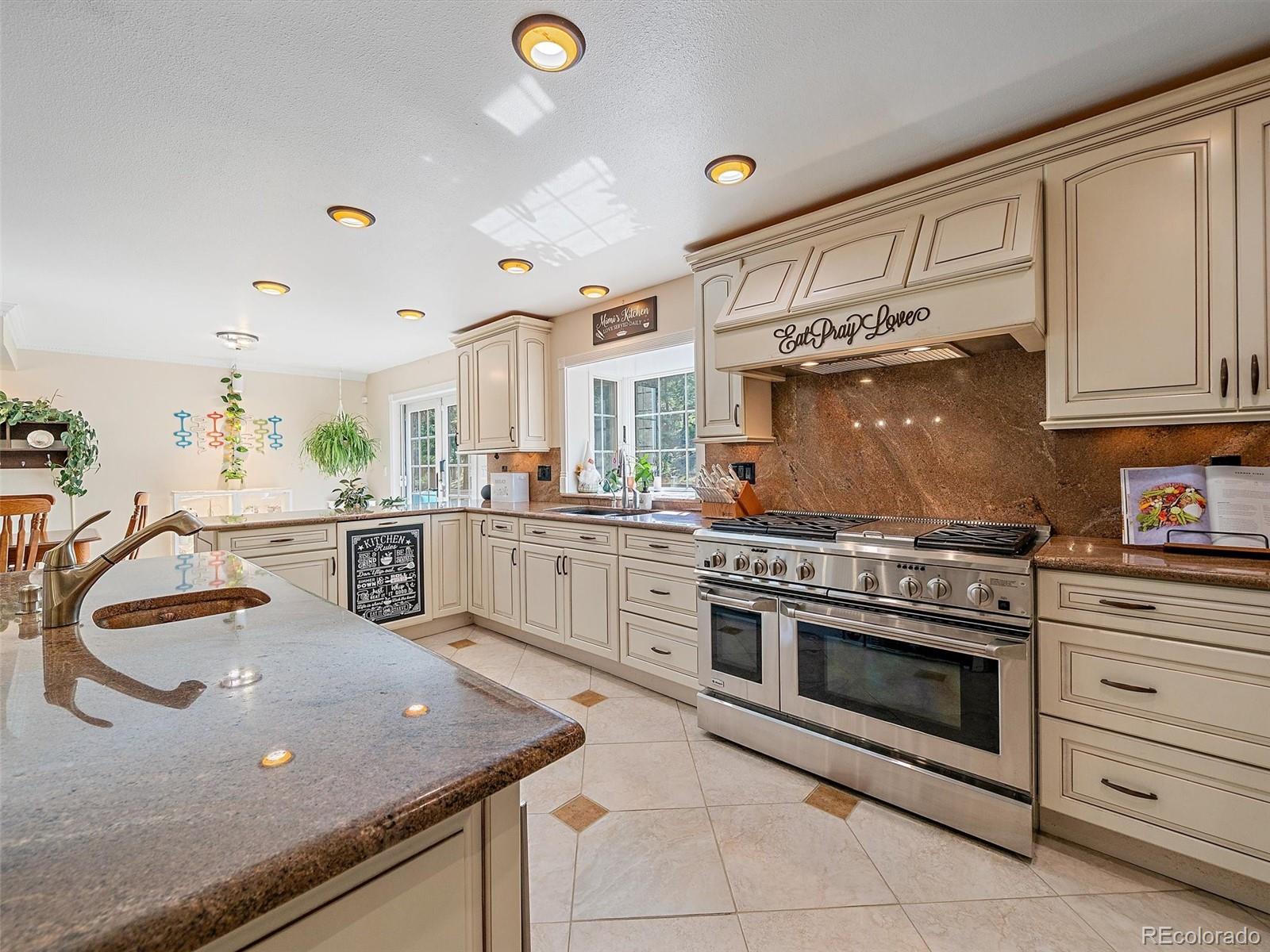 8280 Grizzly Way