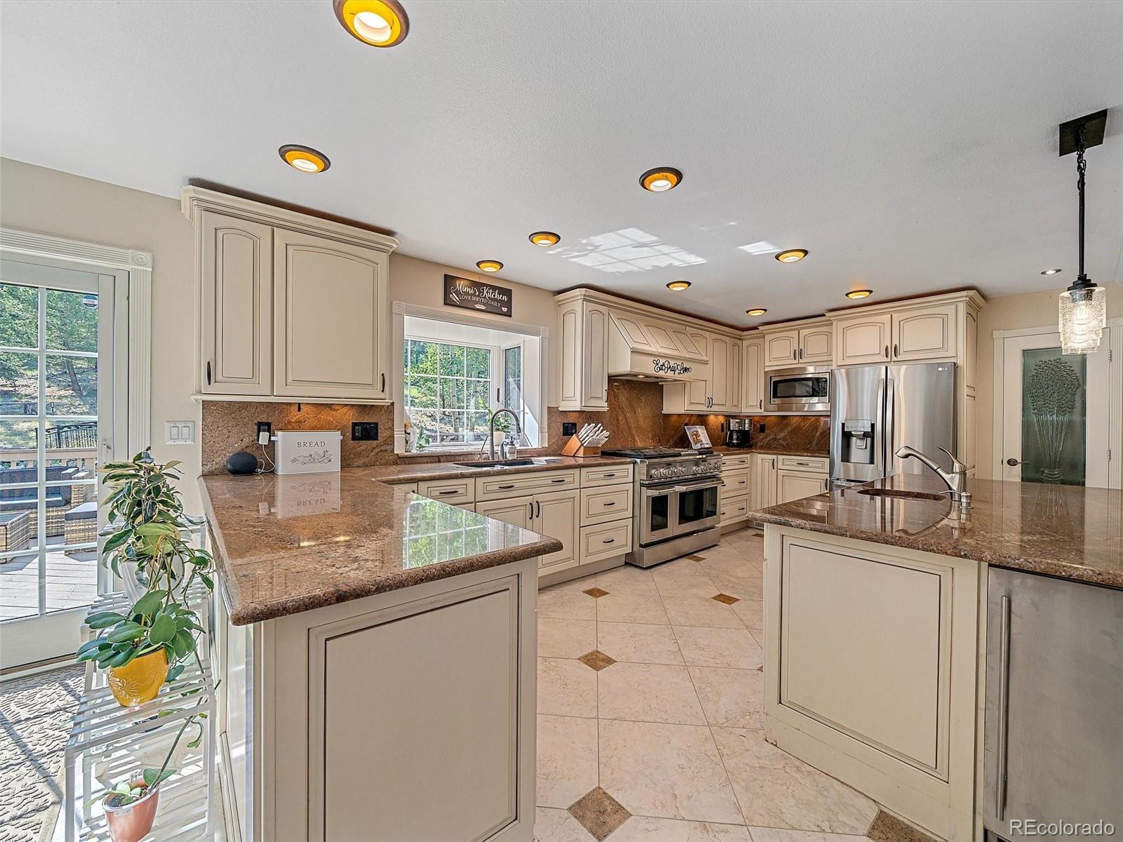 8280 Grizzly Way