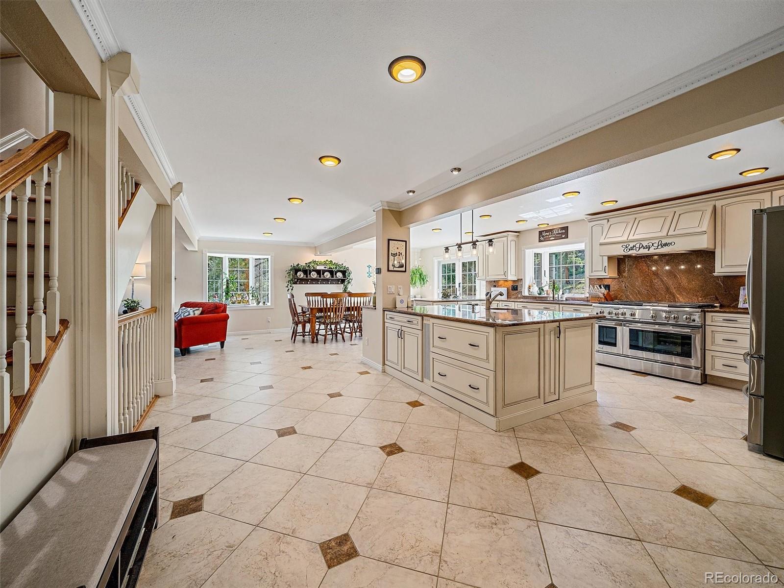 8280 Grizzly Way