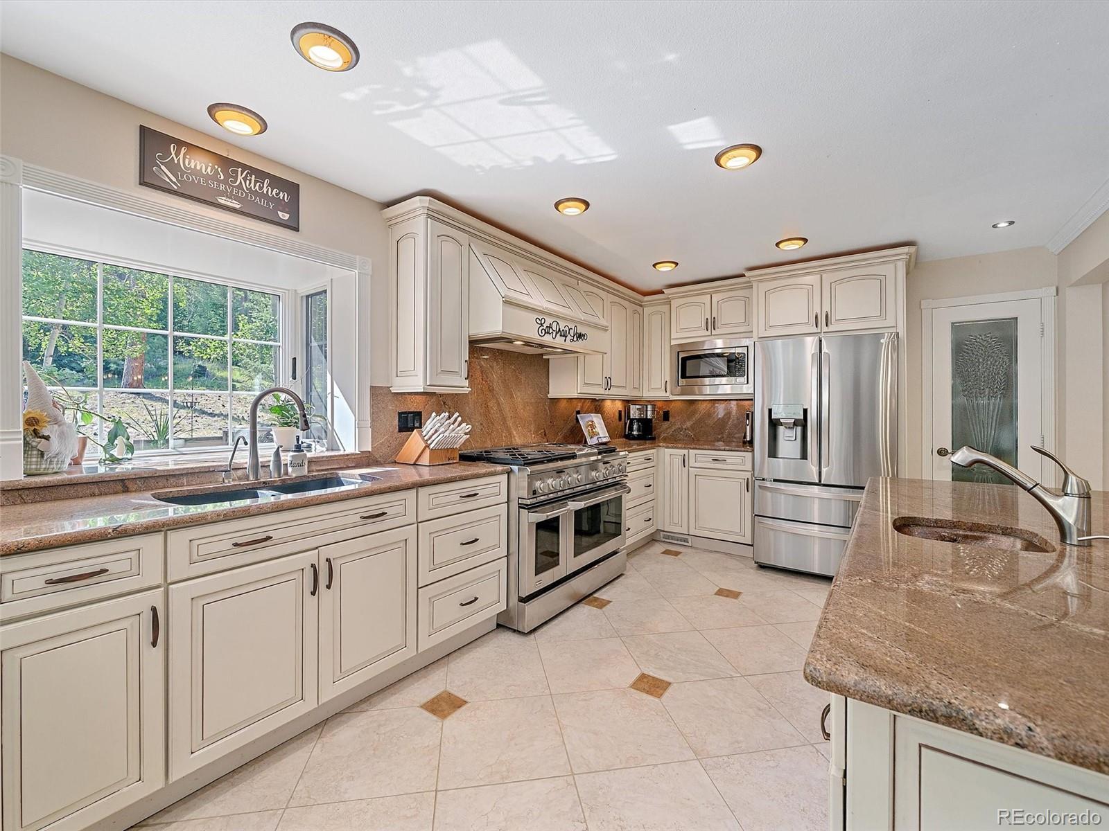 8280 Grizzly Way