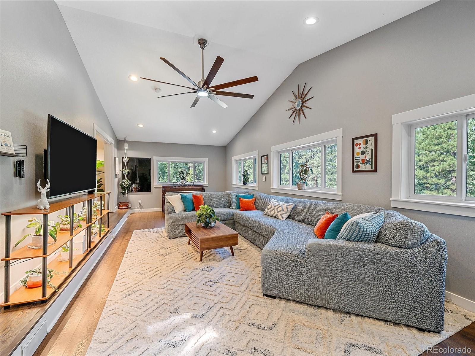 8280 Grizzly Way