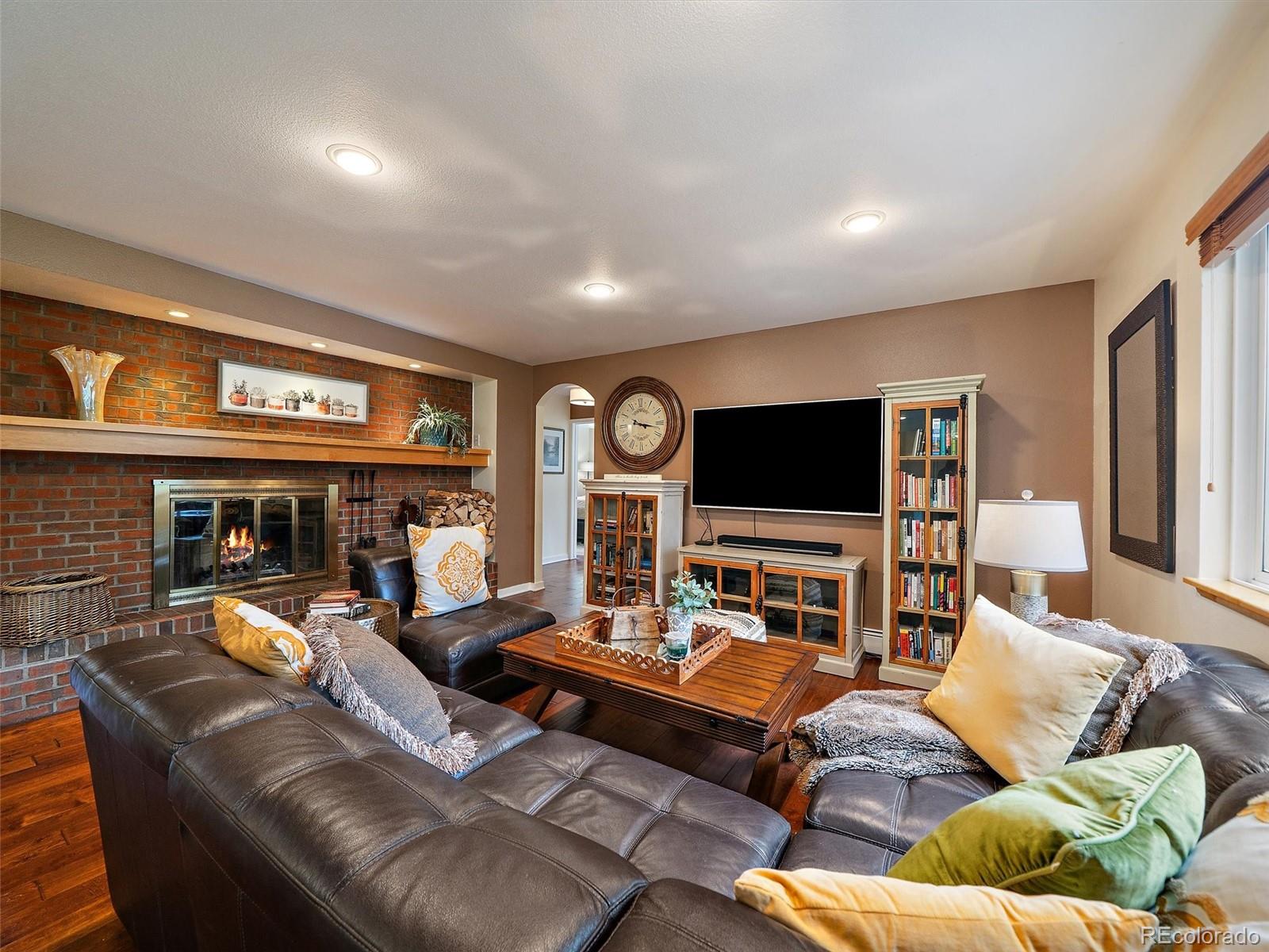 2490 S Holly Place