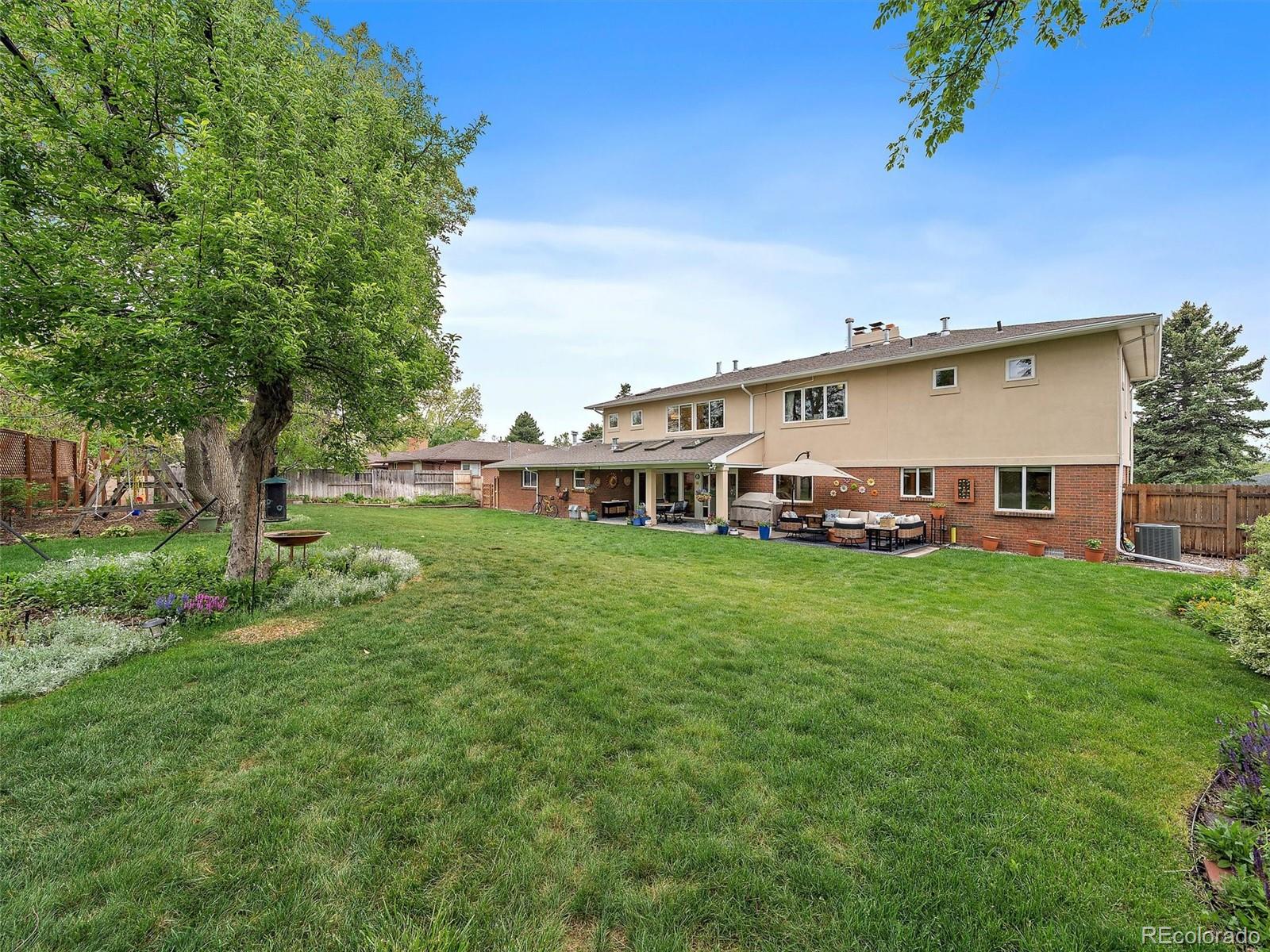 2490 S Holly Place