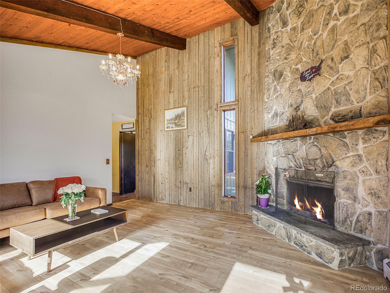 8473 Gray Fox Drive