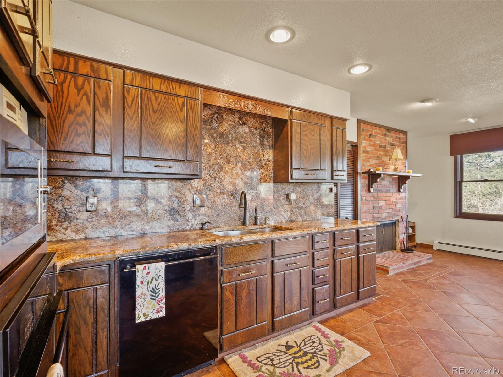 8473 Gray Fox Drive