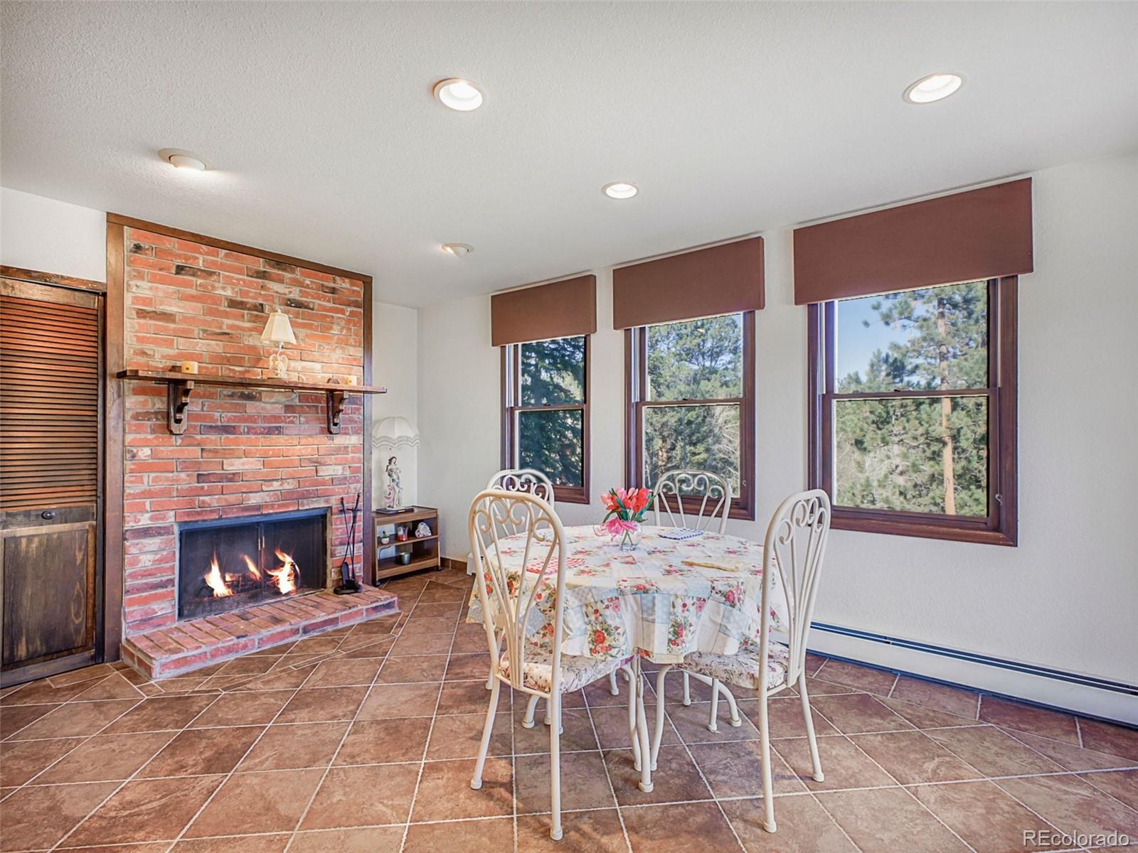 8473 Gray Fox Drive