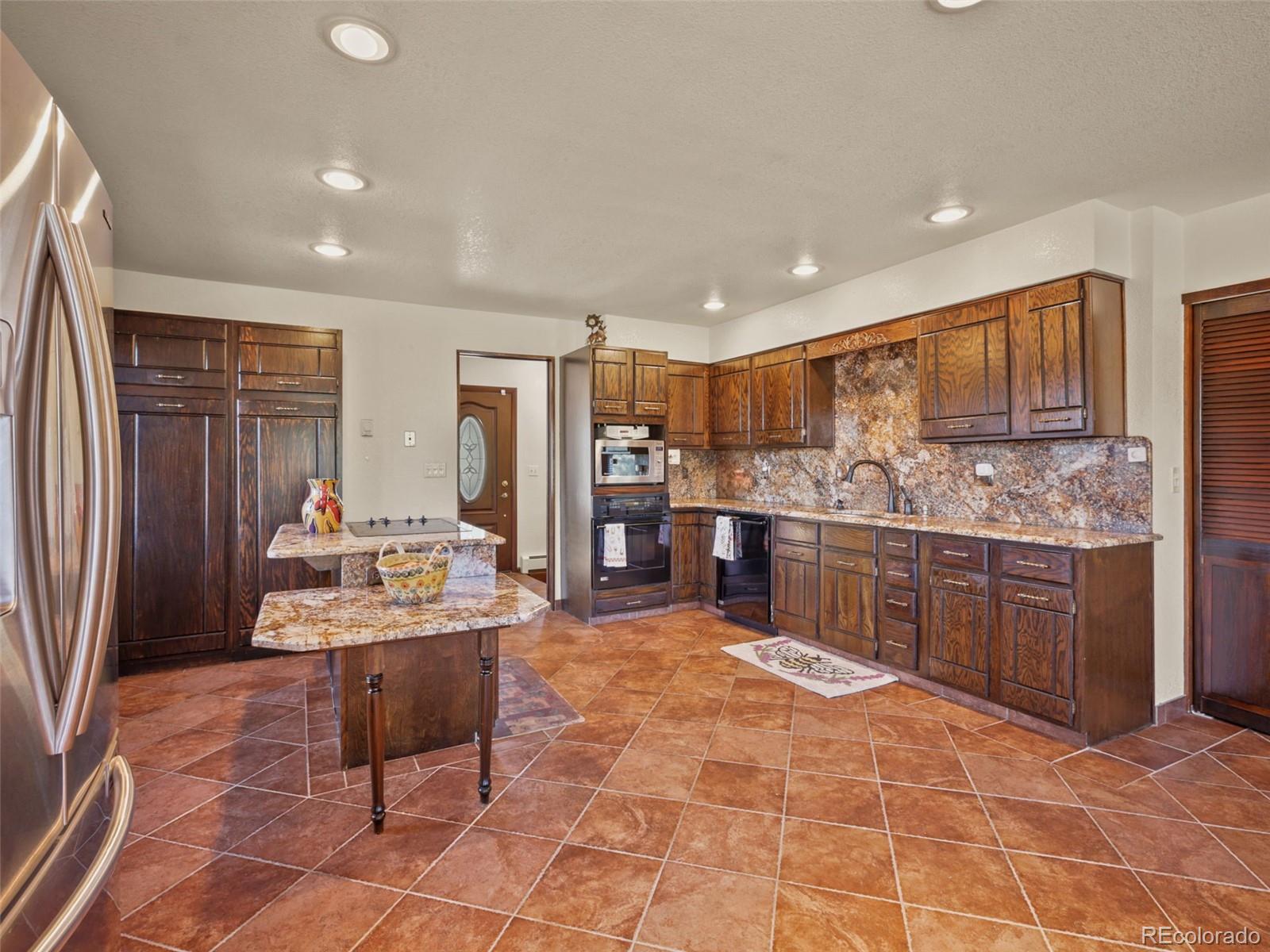 8473 Gray Fox Drive