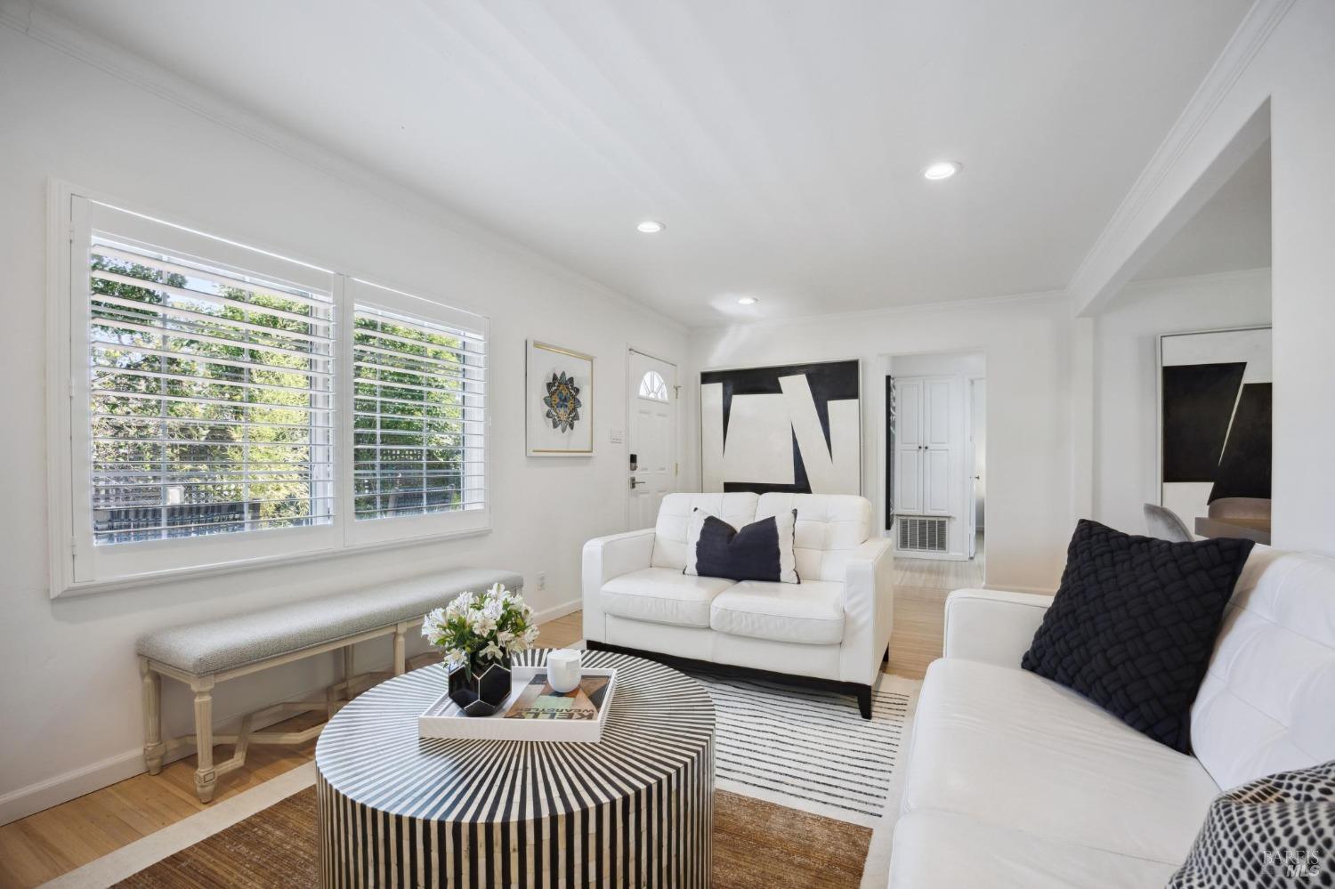 605 Calle Del Monte St