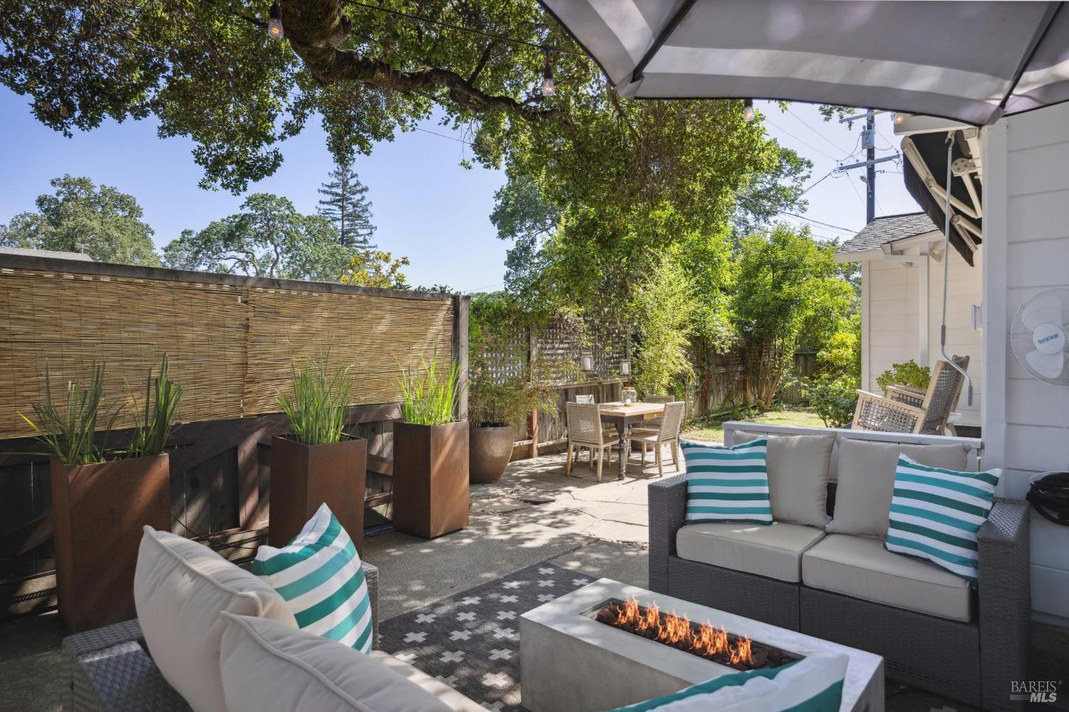 605 Calle Del Monte St