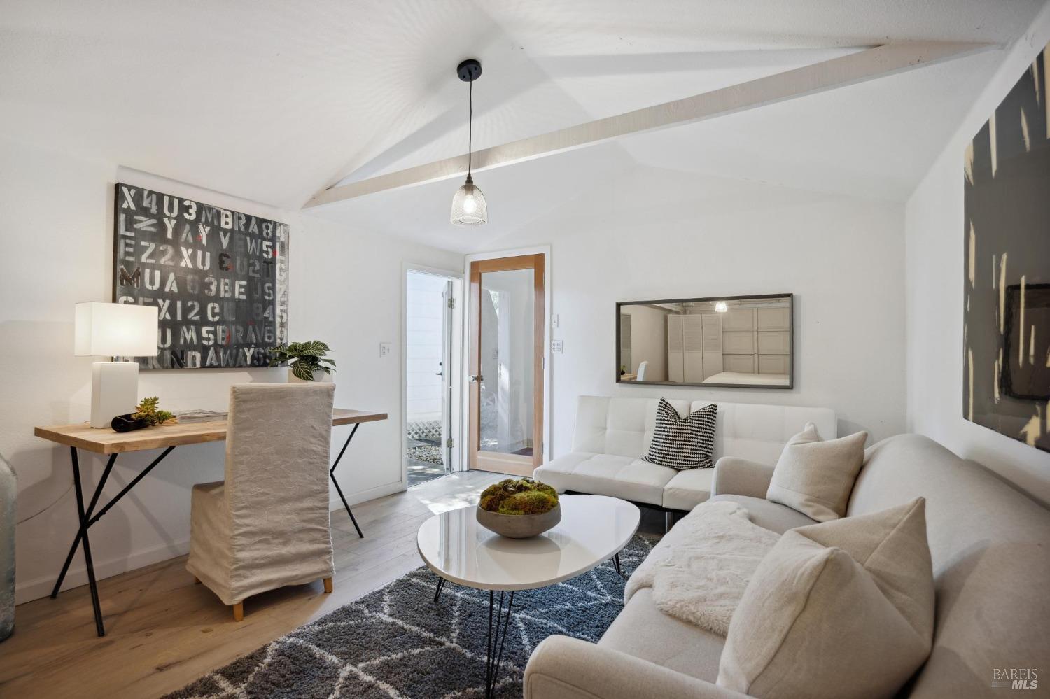 605 Calle Del Monte St