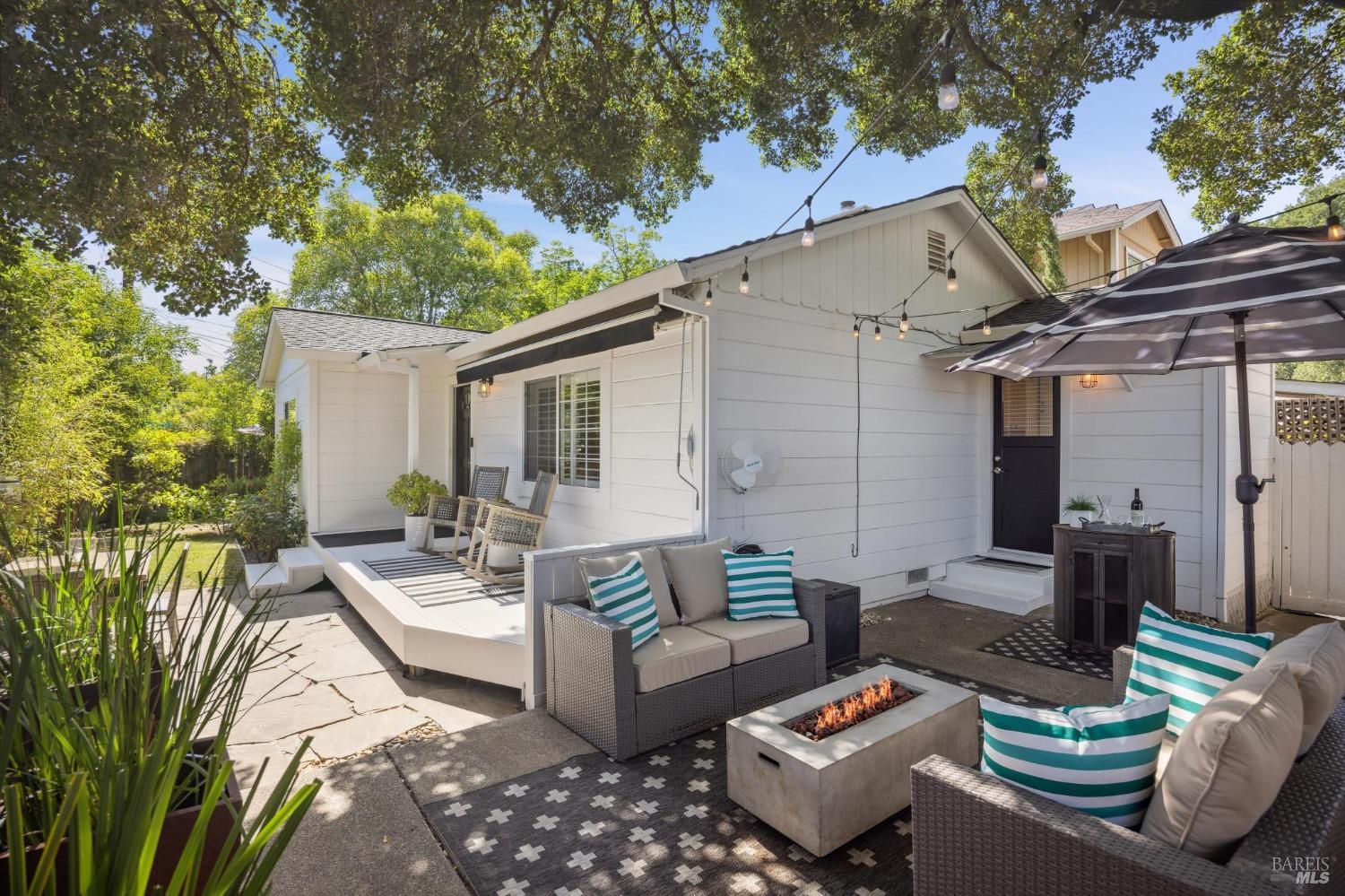 605 Calle Del Monte St